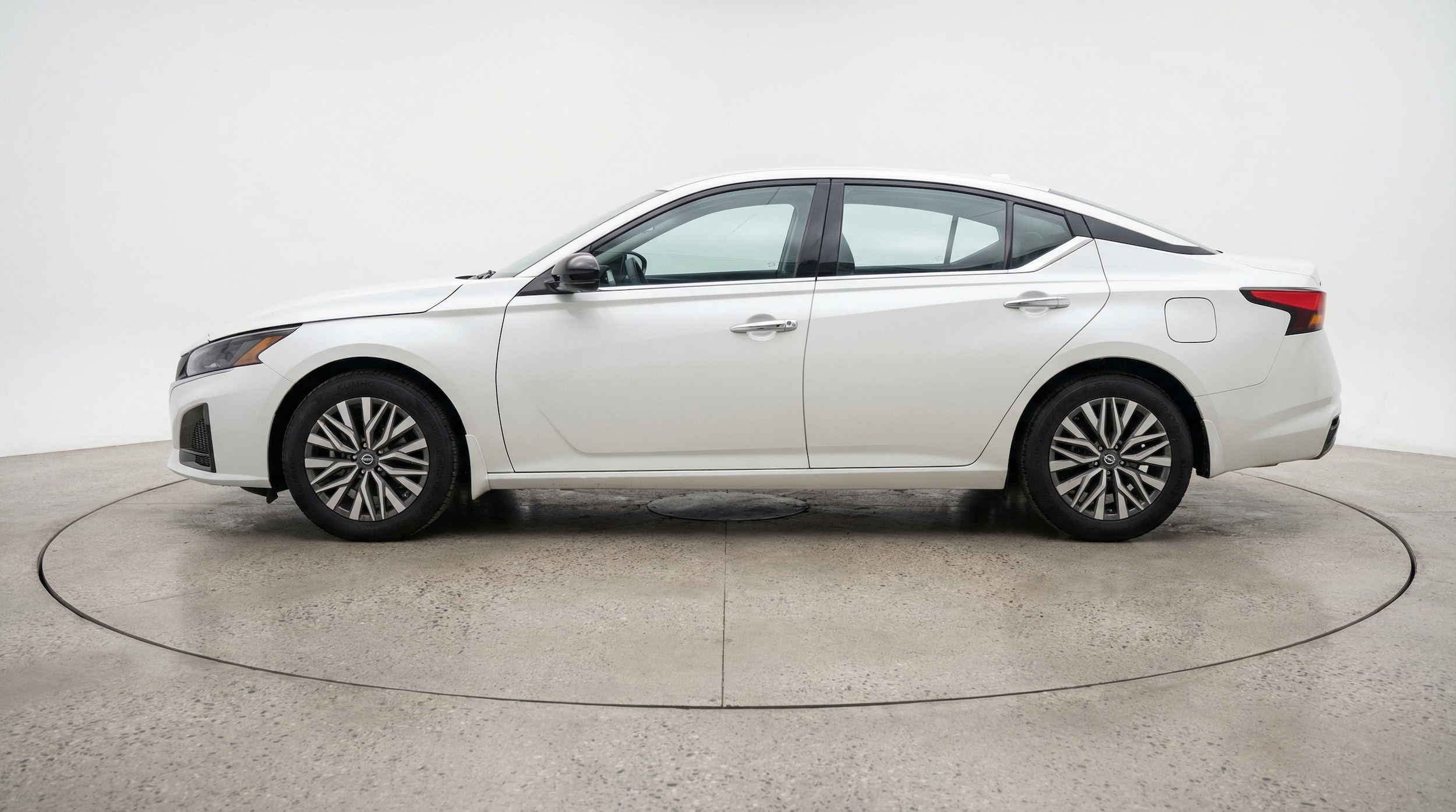 Thumbnail: 2025 Nissan Altima - 4