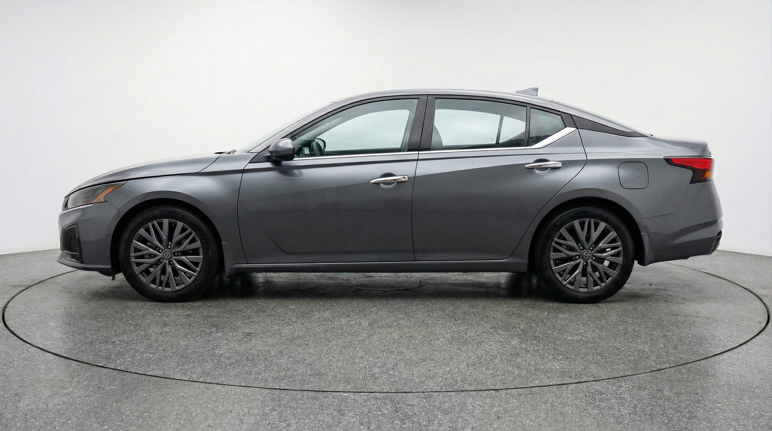 Thumbnail: 2025 Nissan Altima - 4