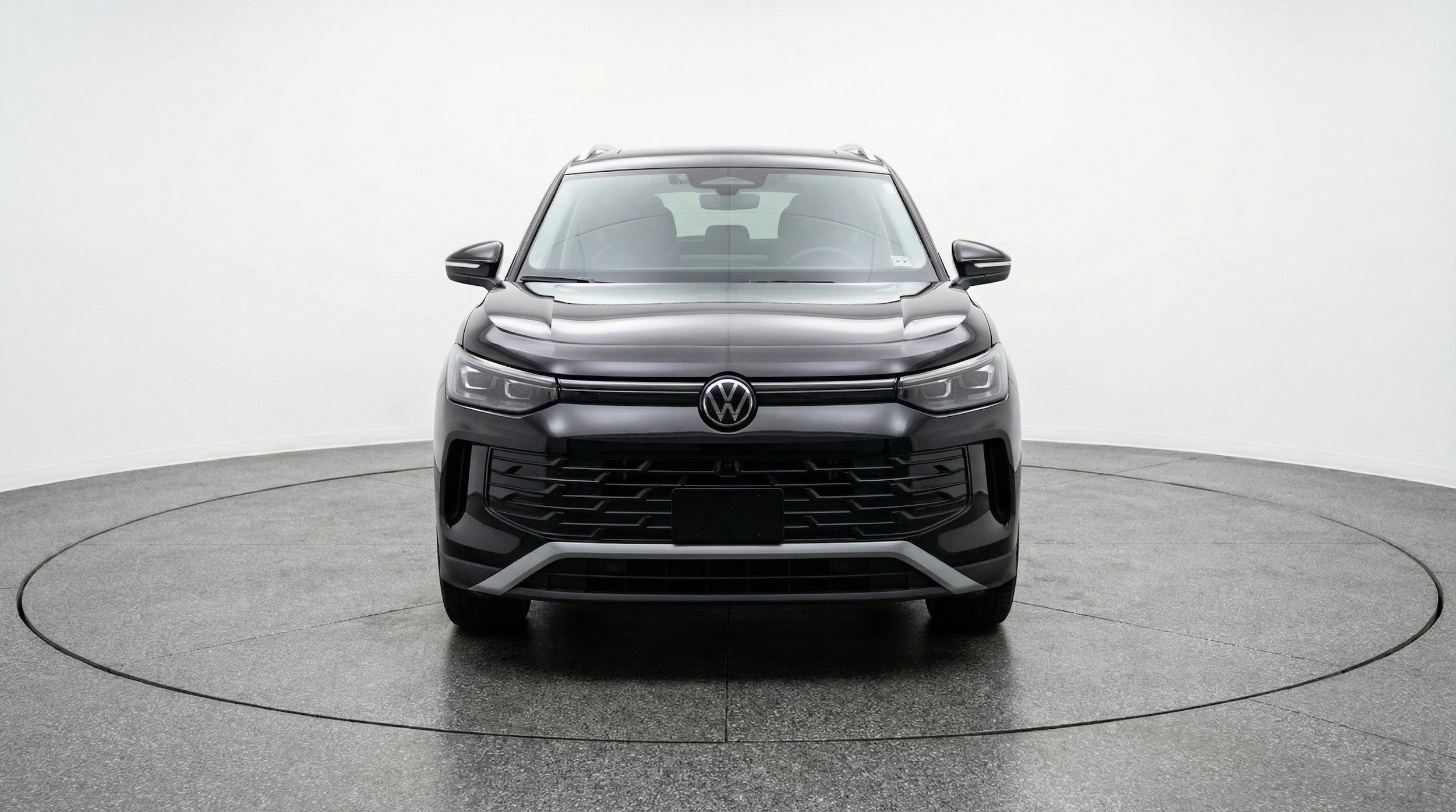 Thumbnail: 2026 Volkswagen Tiguan - 2