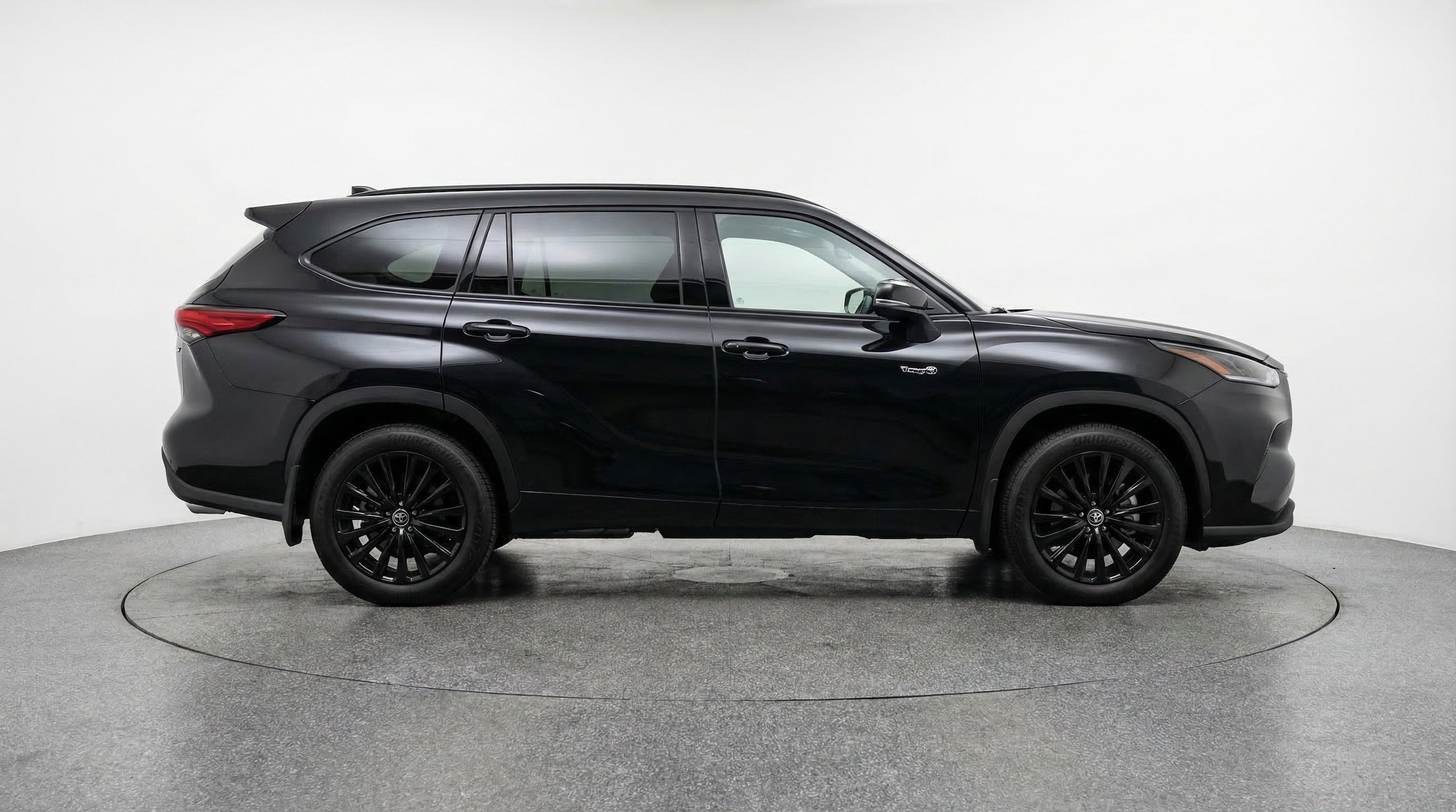 Thumbnail: 2025 Toyota Highlander - 11