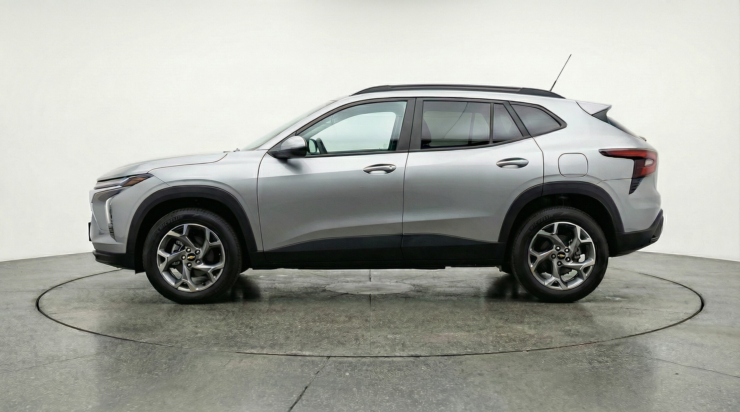 Thumbnail: 2025 Chevrolet Trax - 4