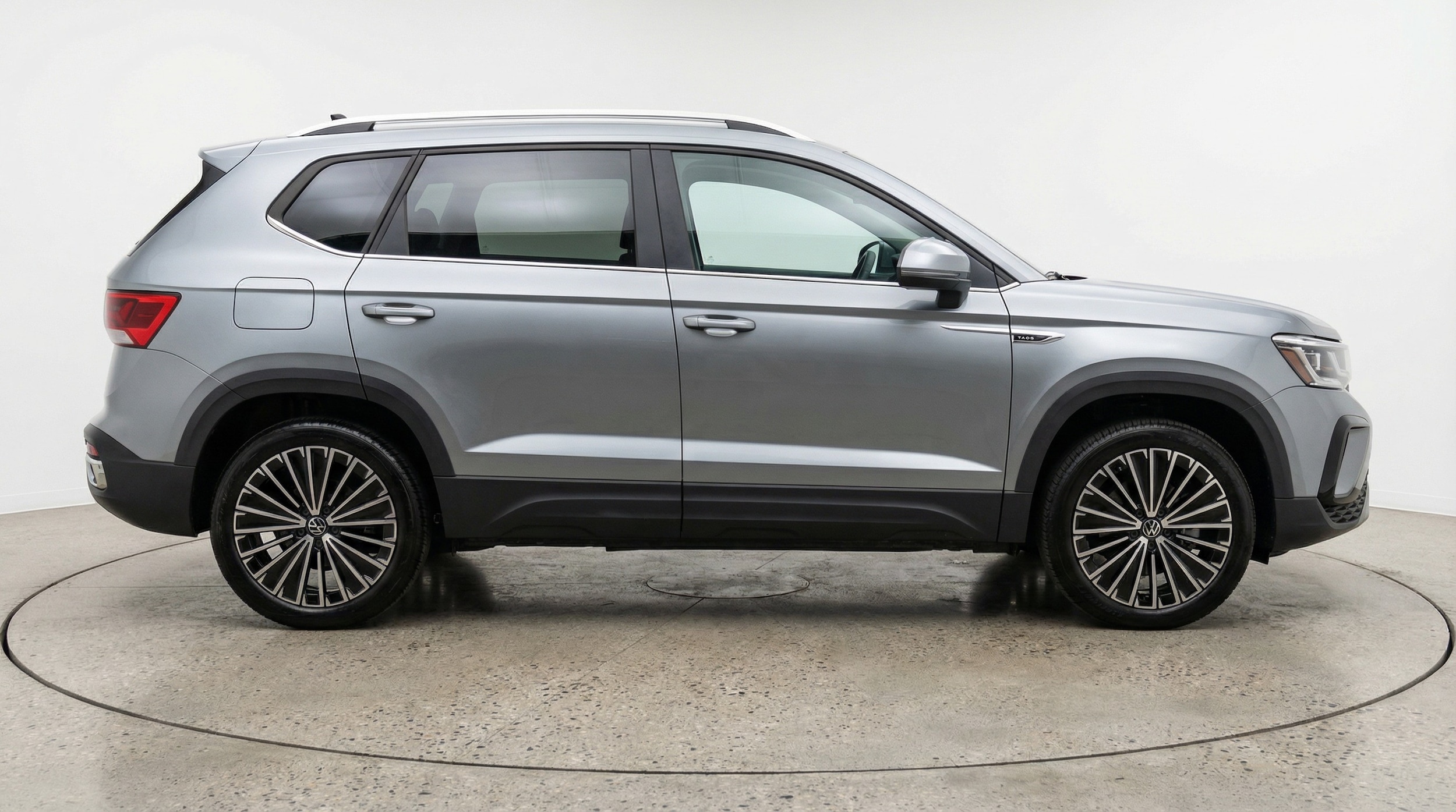 Thumbnail: 2025 Volkswagen Taos - 8