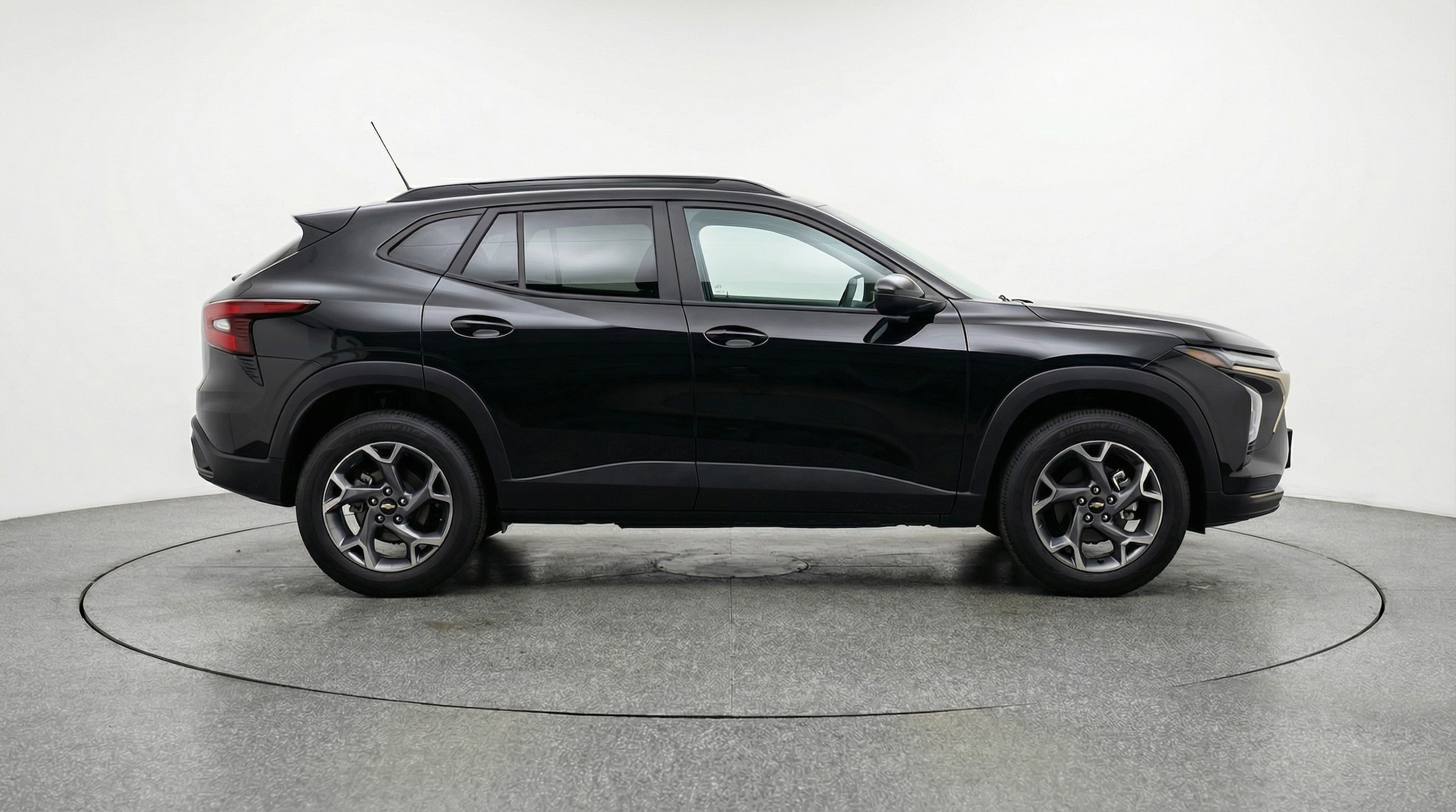 Thumbnail: 2025 Chevrolet Trax - 8