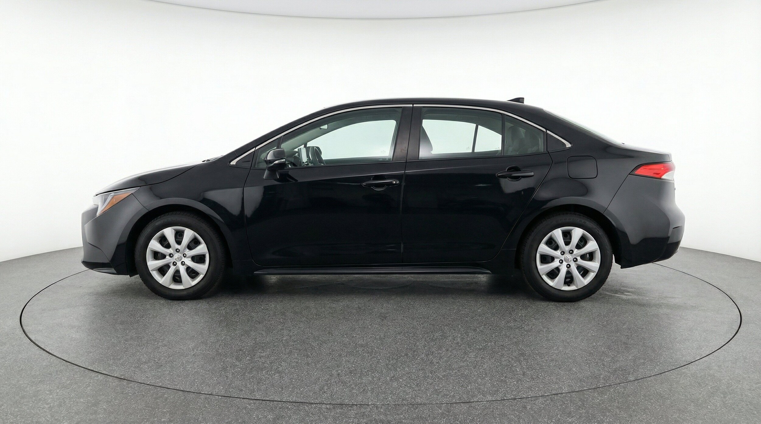 Thumbnail: 2025 Toyota Corolla - 5