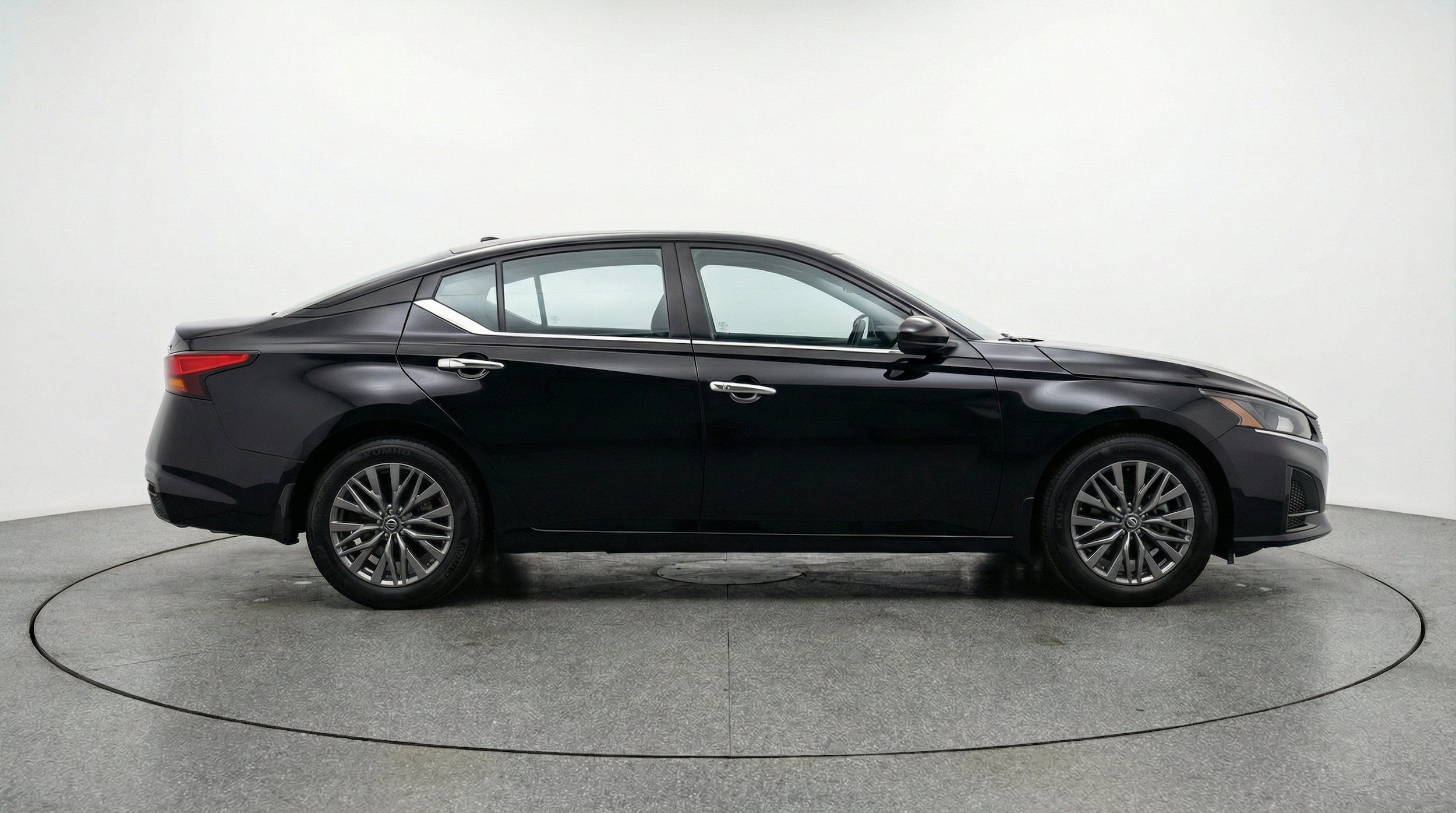 Thumbnail: 2025 Nissan Altima - 11