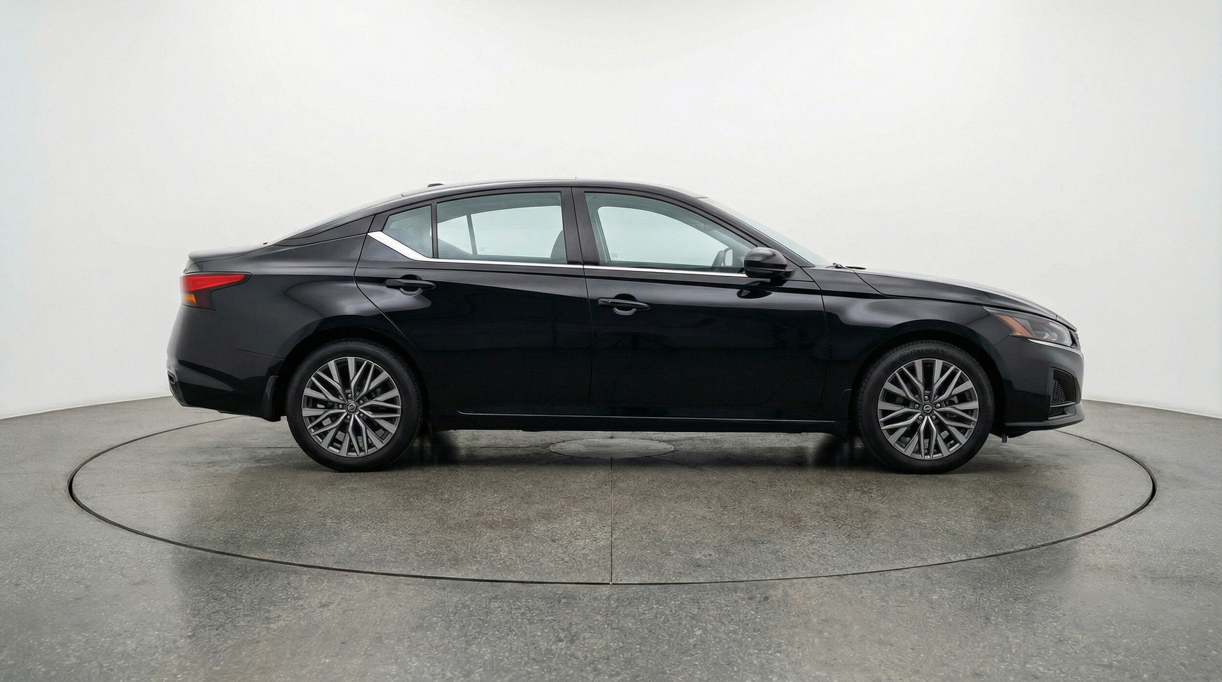 Thumbnail: 2025 Nissan Altima - 8