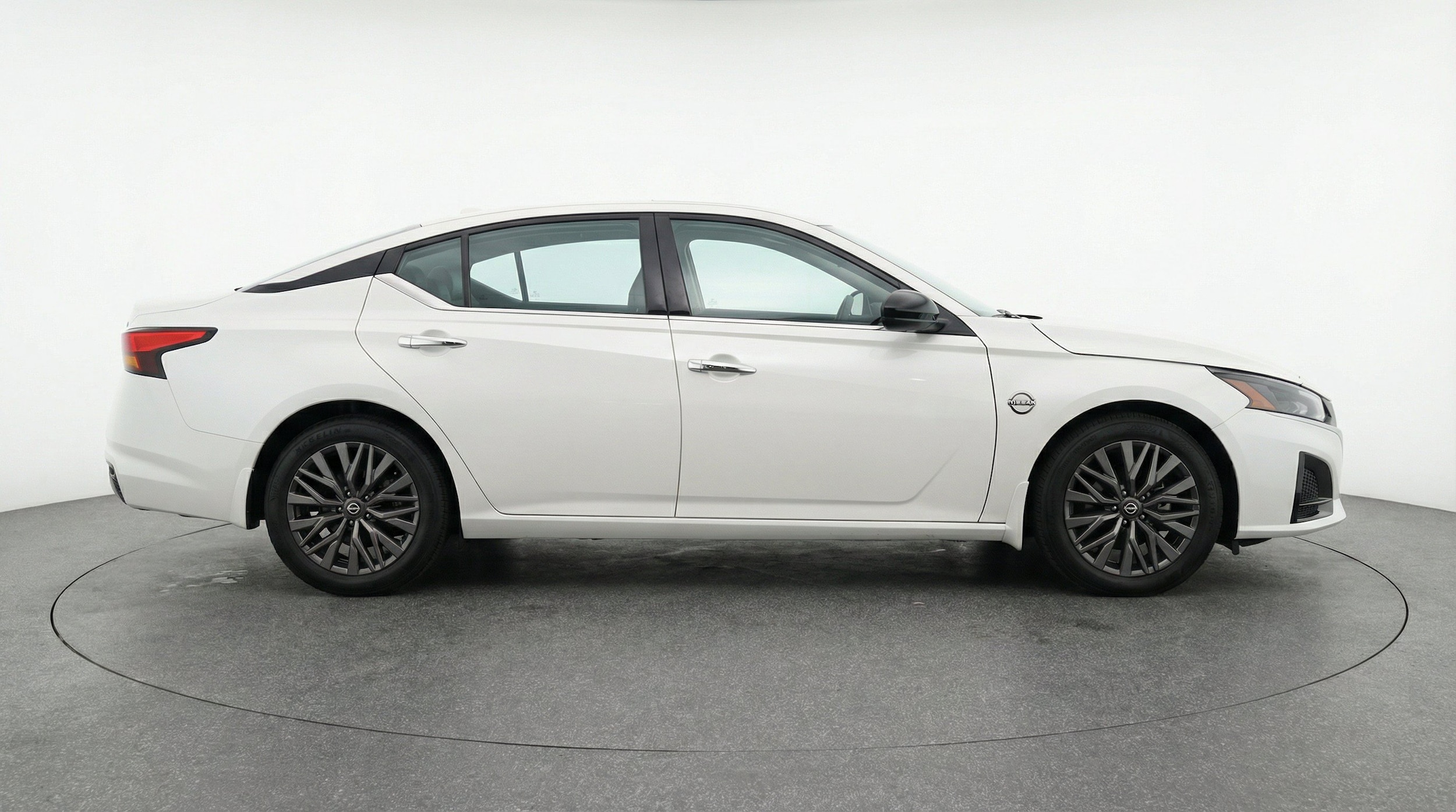 Thumbnail: 2025 Nissan Altima - 11