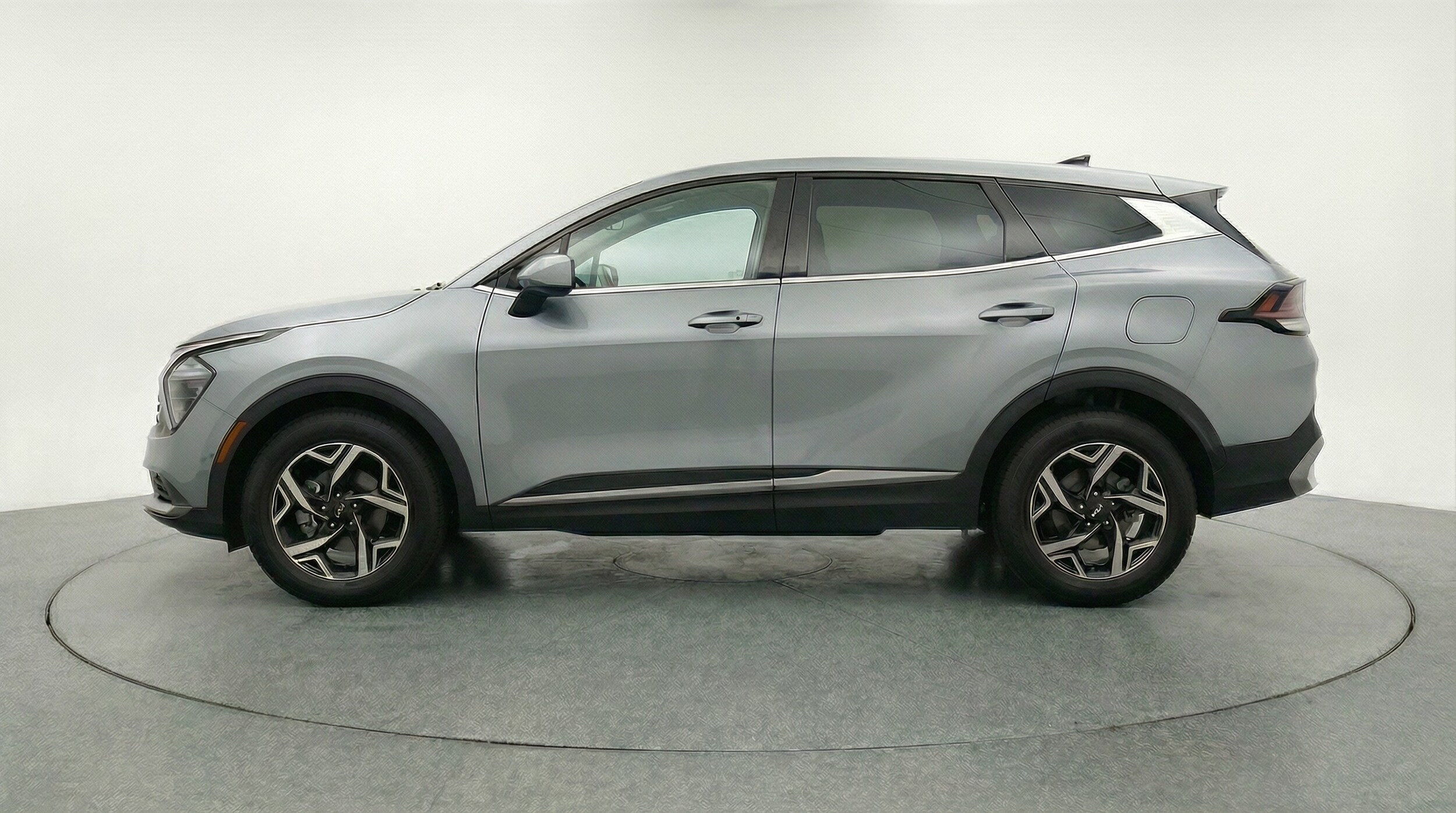 Thumbnail: 2025 Kia Sportage - 4