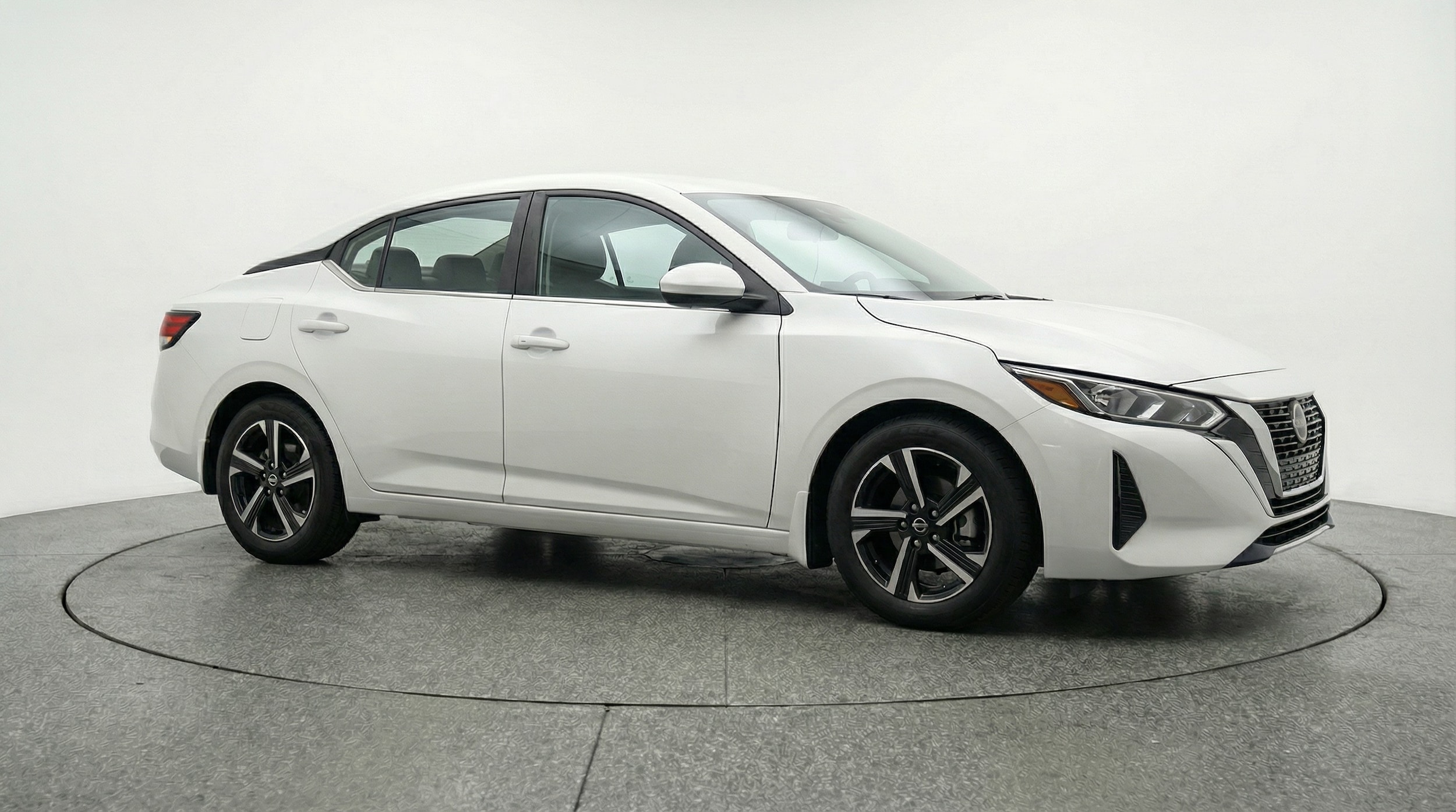 Thumbnail: 2025 Nissan Sentra - 1