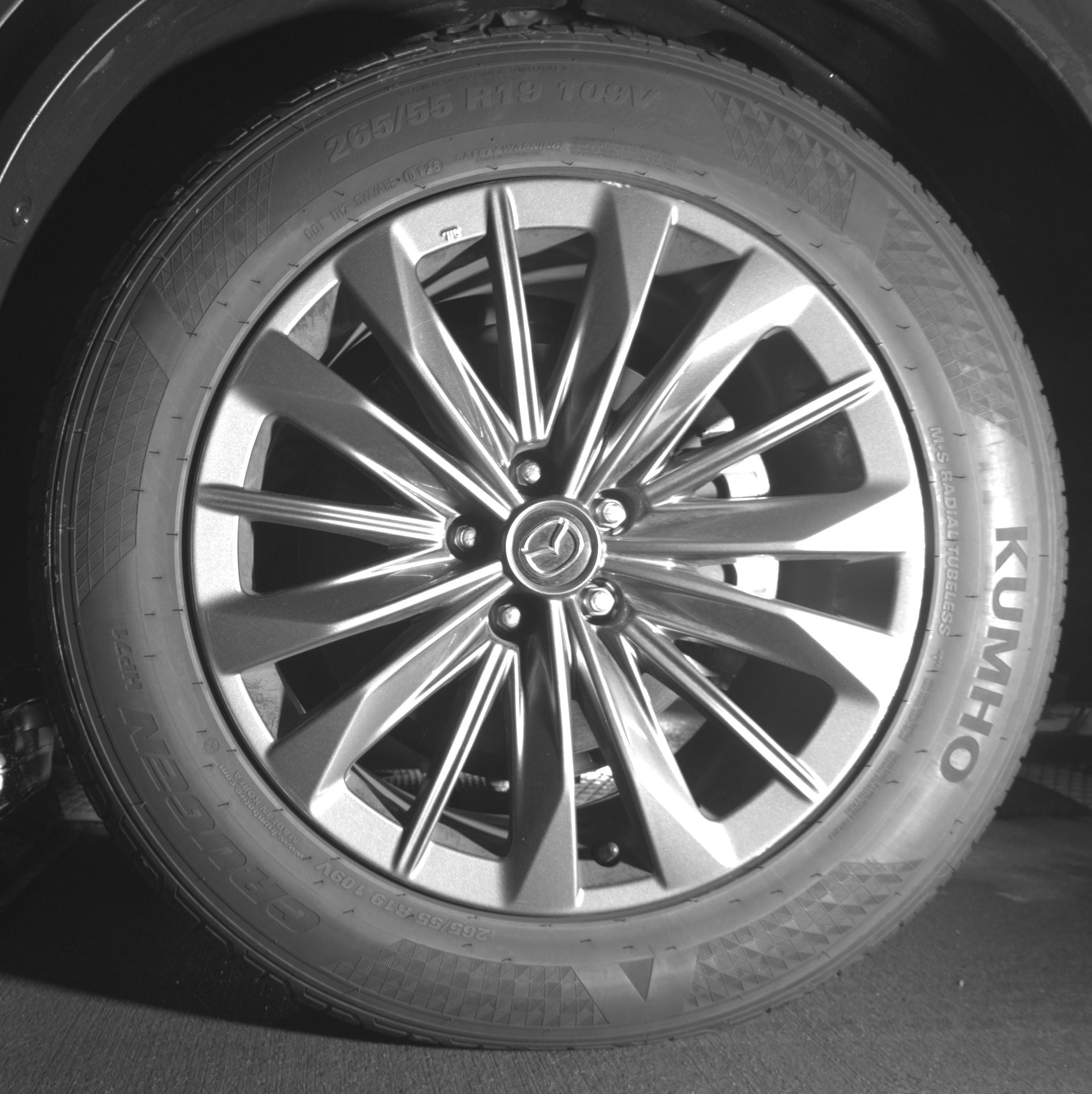 Thumbnail: 2025 Mazda CX-70 - 9