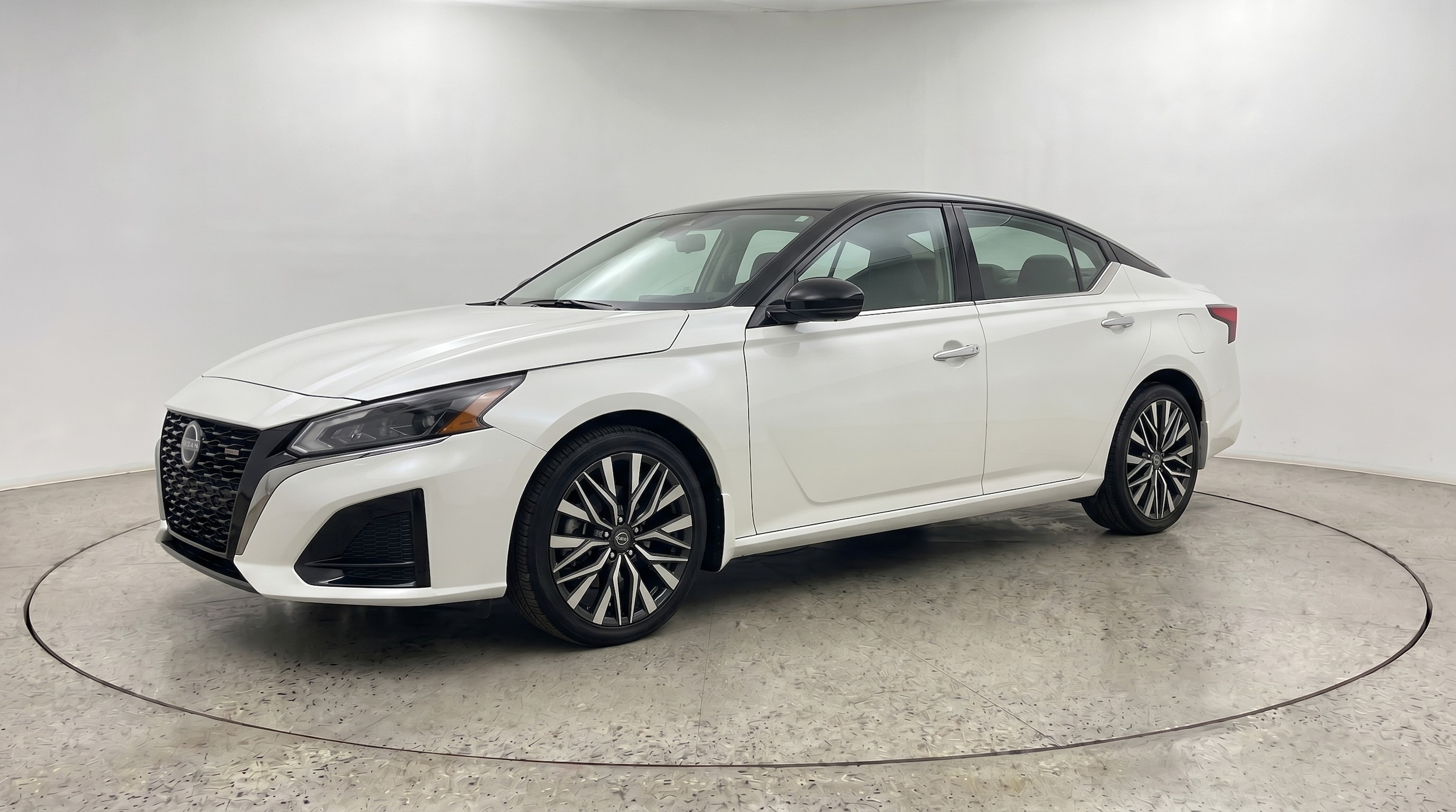 Thumbnail: 2025 Nissan Altima - 3