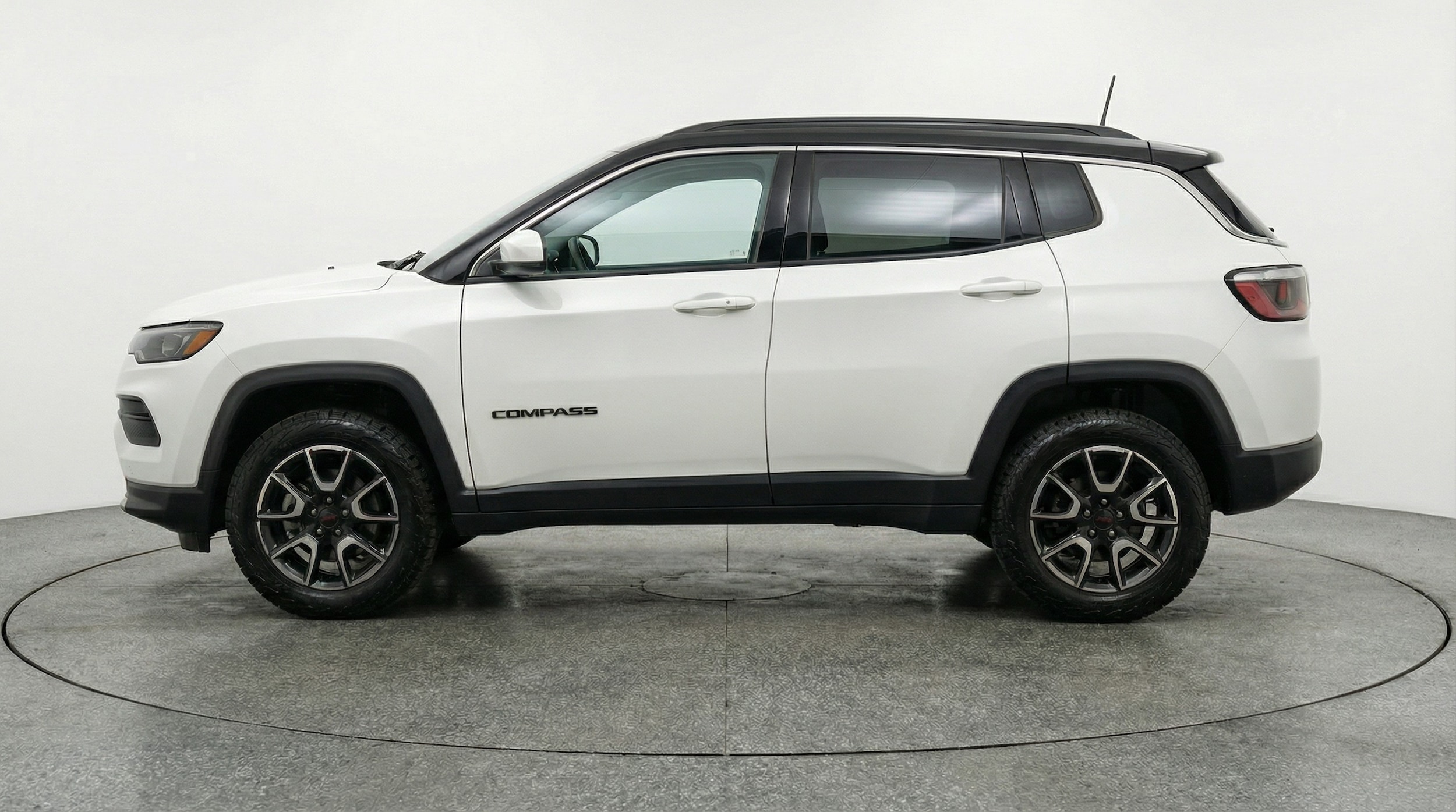 Thumbnail: 2025 Jeep Compass - 4