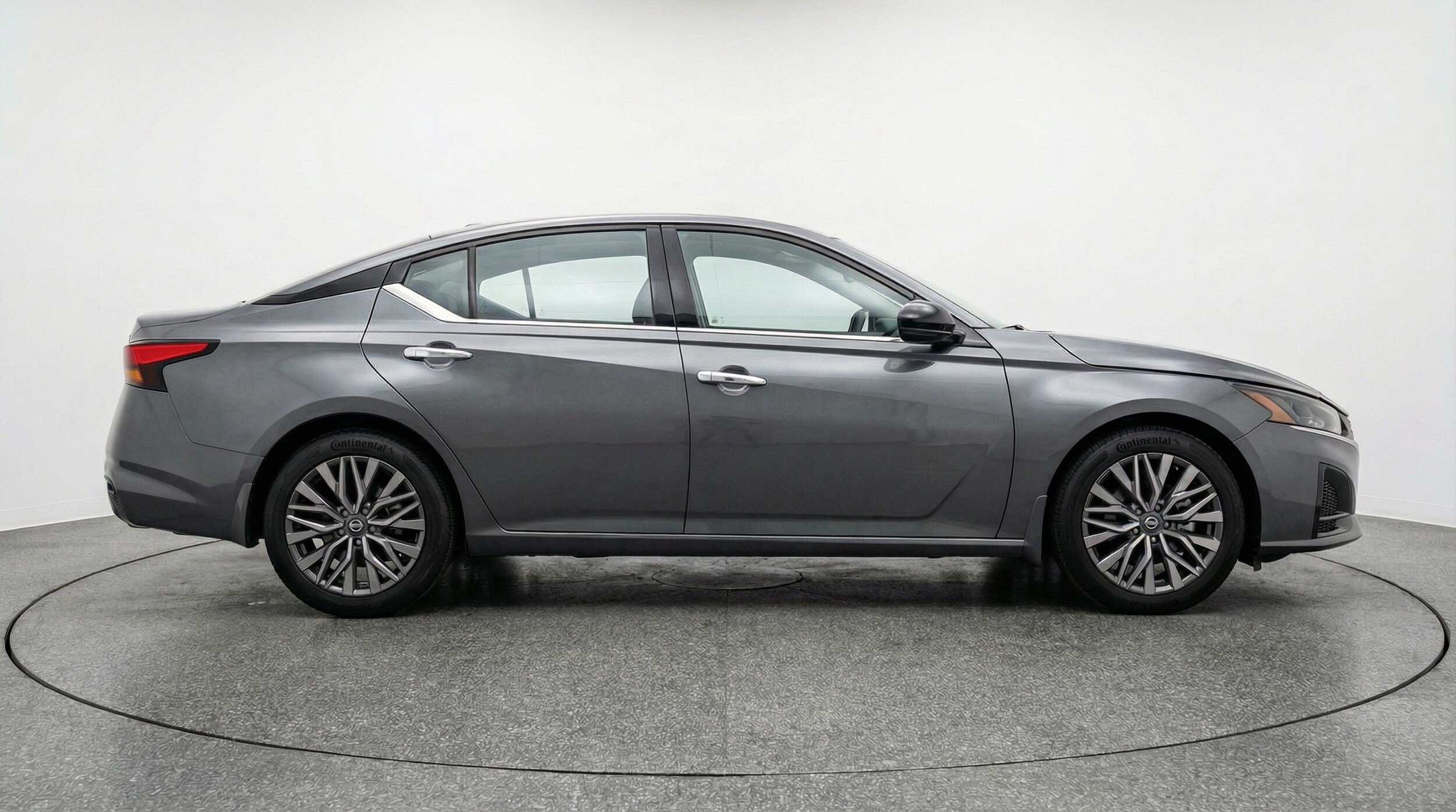 Thumbnail: 2025 Nissan Altima - 8