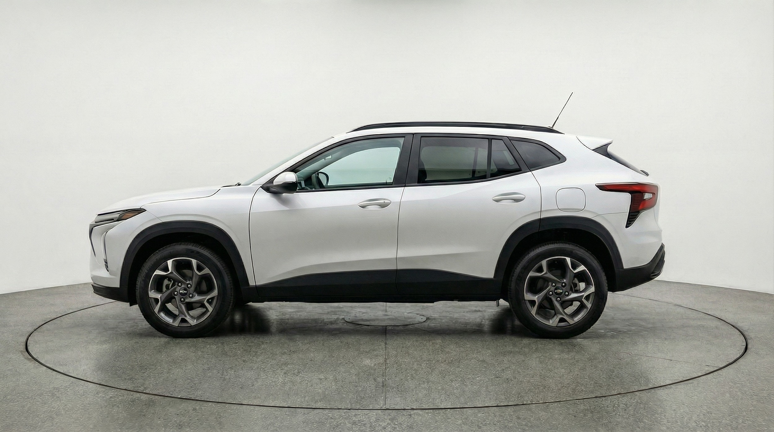 Thumbnail: 2025 Chevrolet Trax - 4