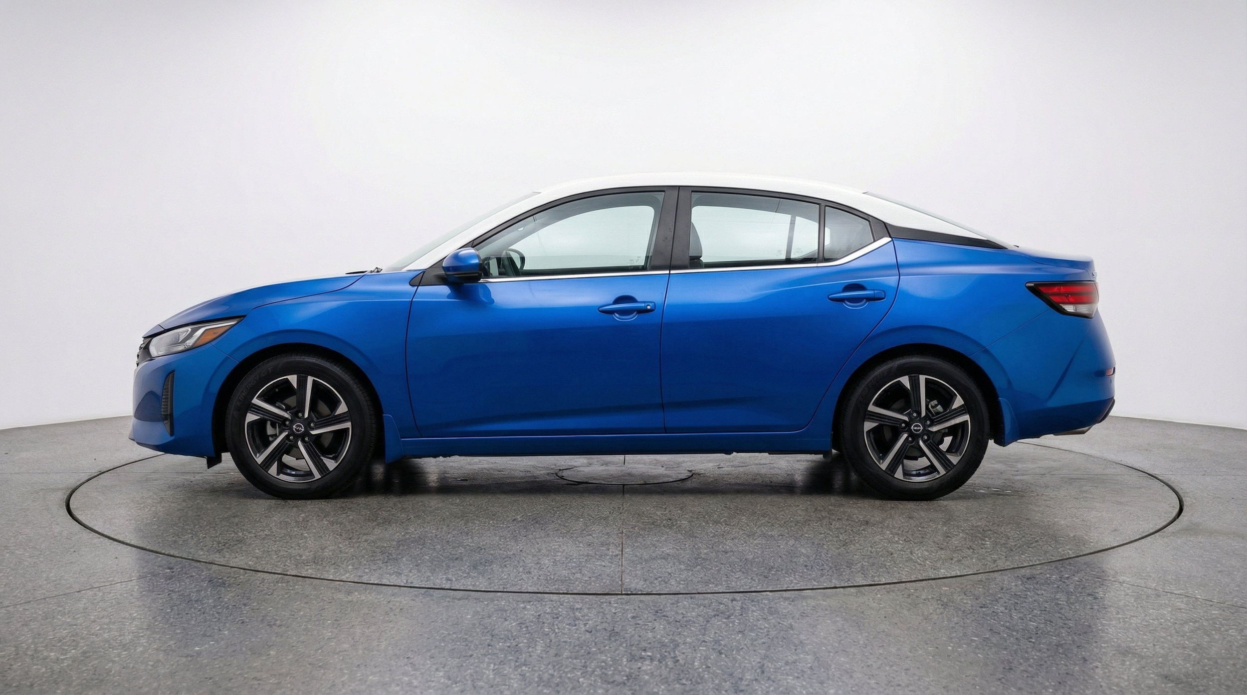 Thumbnail: 2025 Nissan Sentra - 5