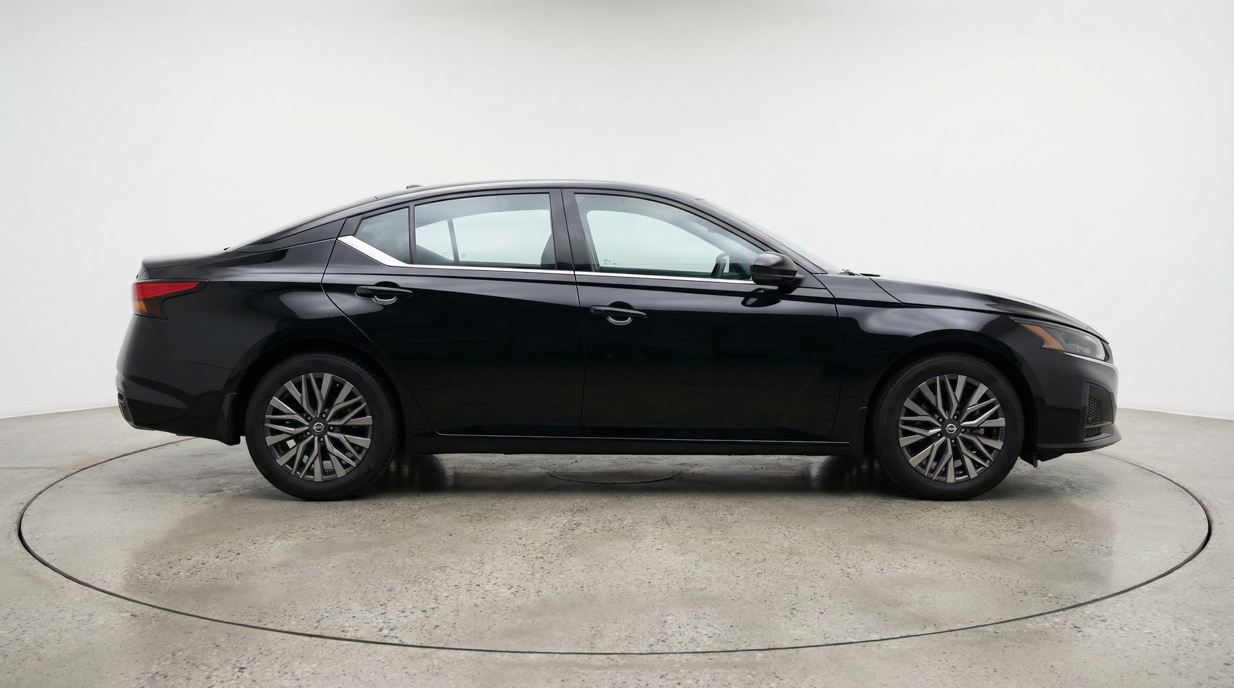 Thumbnail: 2025 Nissan Altima - 8