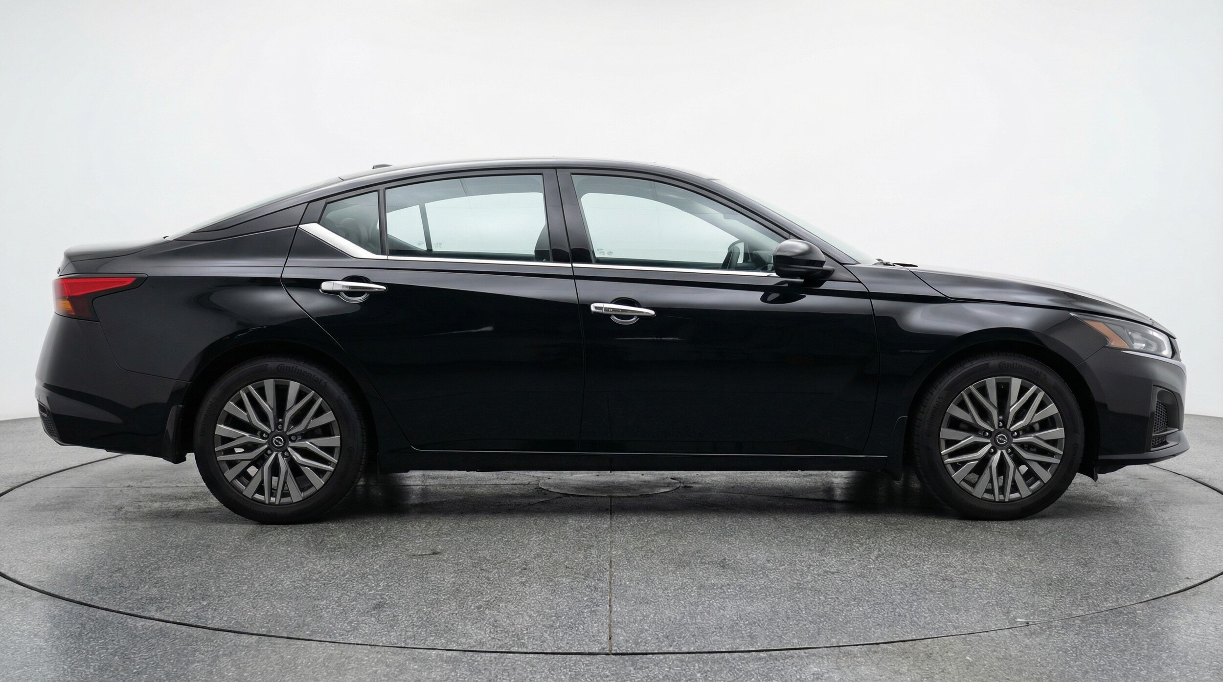 Thumbnail: 2025 Nissan Altima - 8