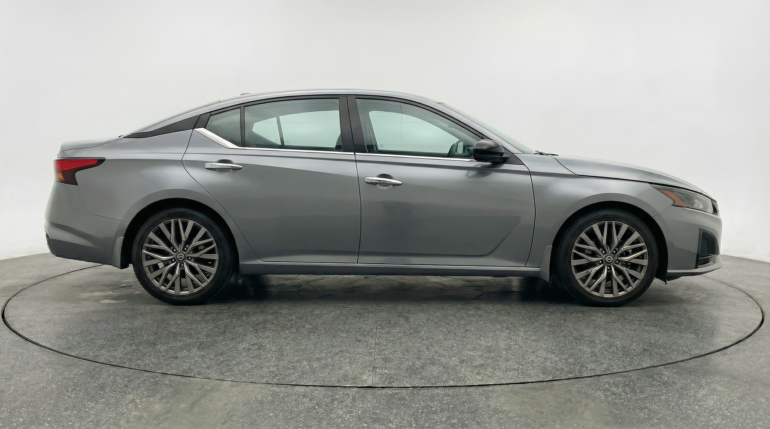 Thumbnail: 2025 Nissan Altima - 8
