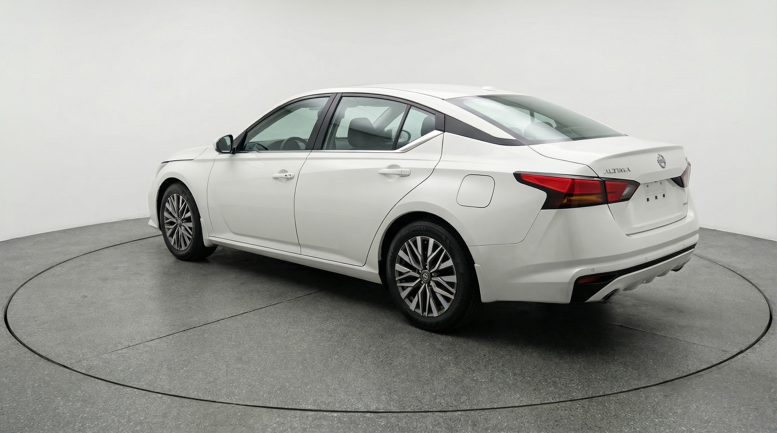 Thumbnail: 2025 Nissan Altima - 5