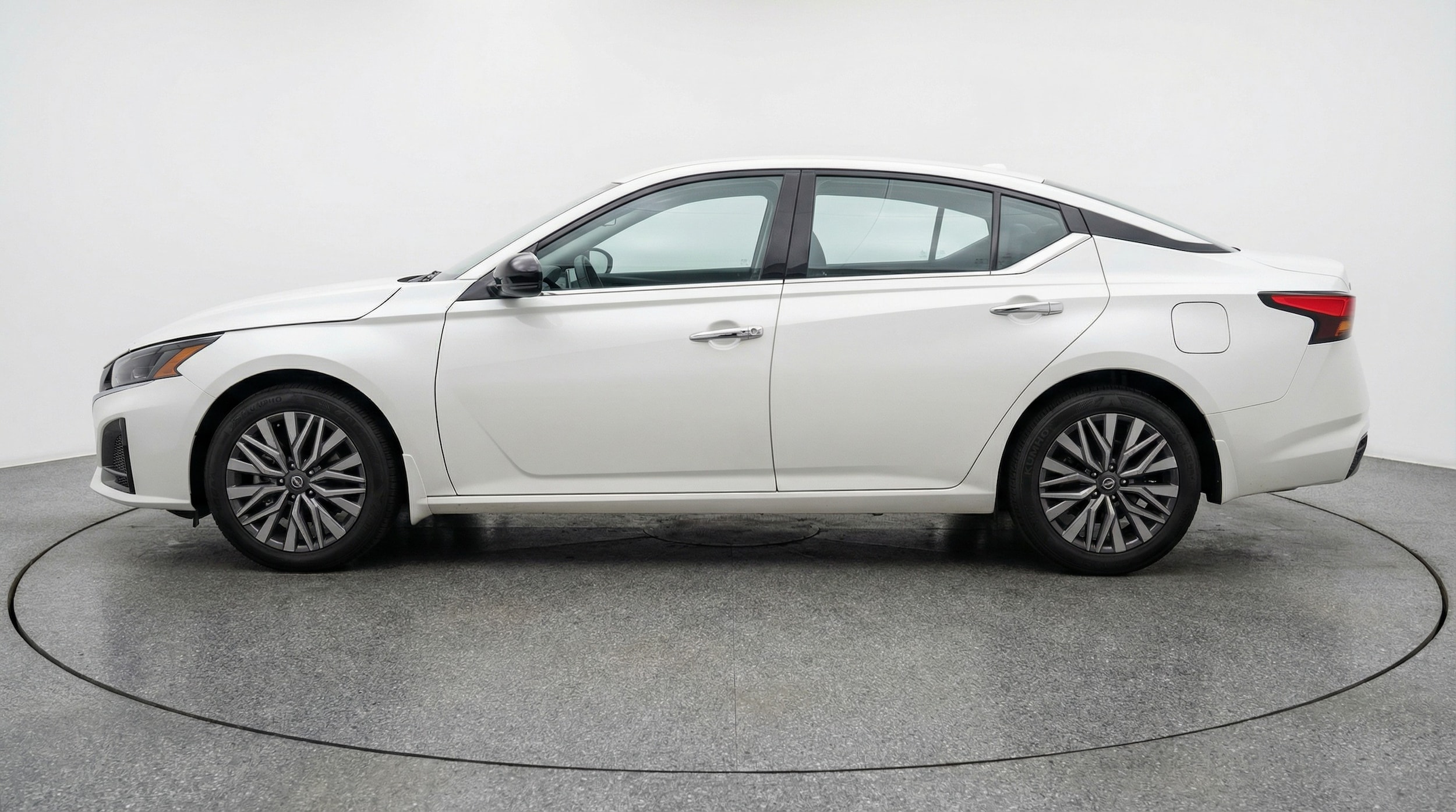 Thumbnail: 2025 Nissan Altima - 4