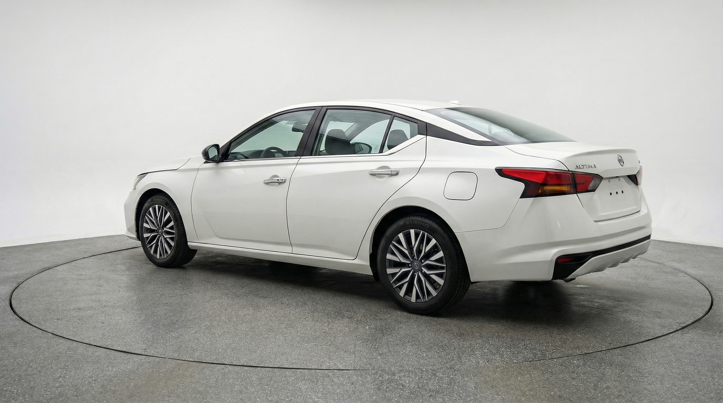 Thumbnail: 2025 Nissan Altima - 5