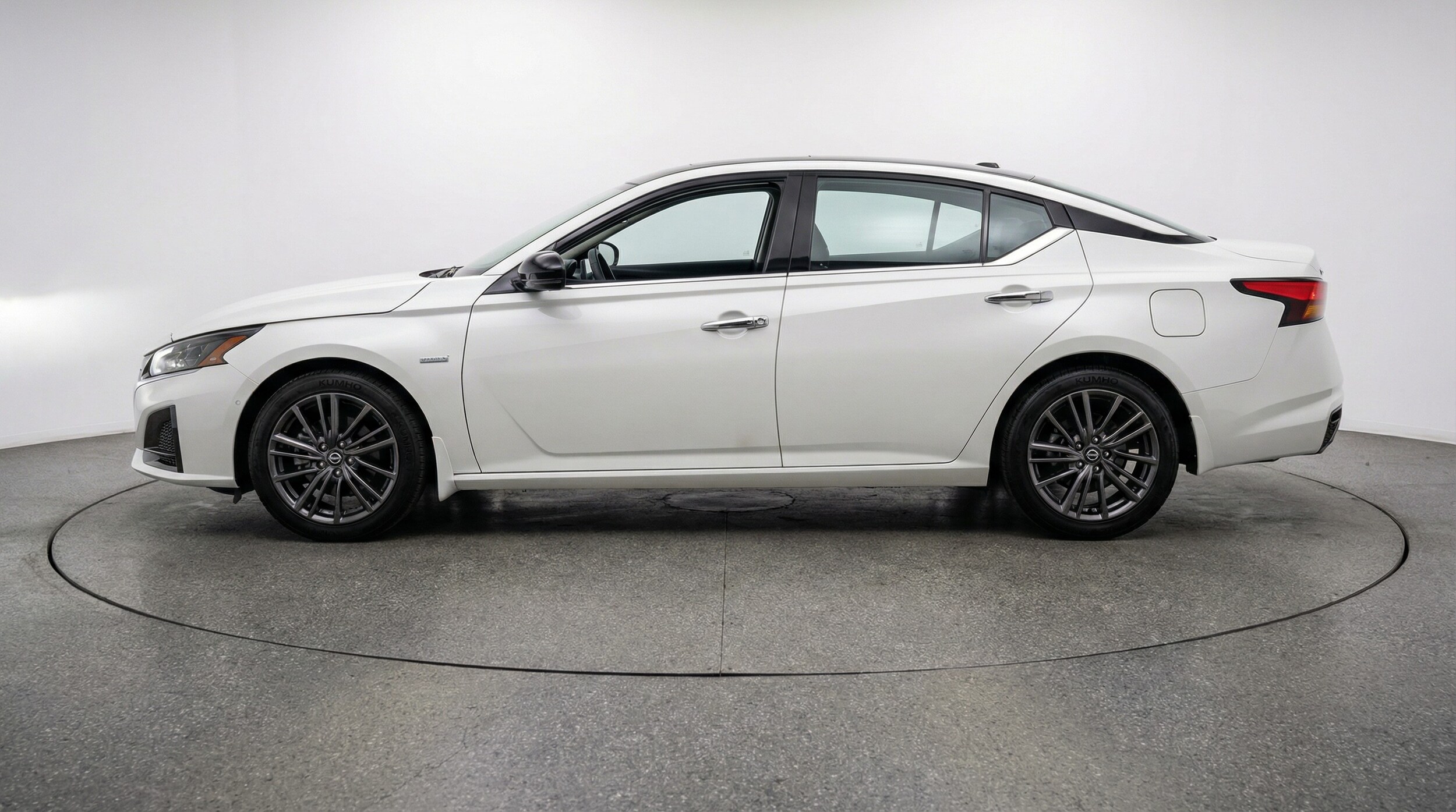 Thumbnail: 2025 Nissan Altima - 4