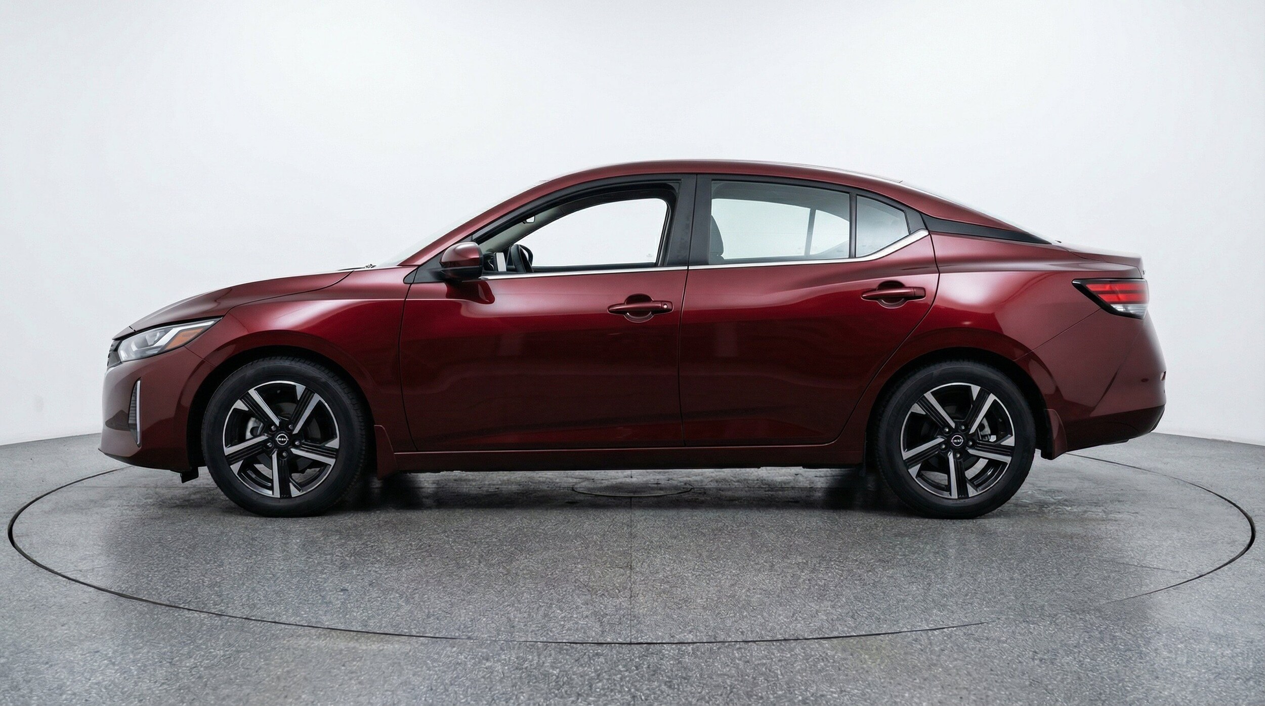 Thumbnail: 2025 Nissan Sentra - 5
