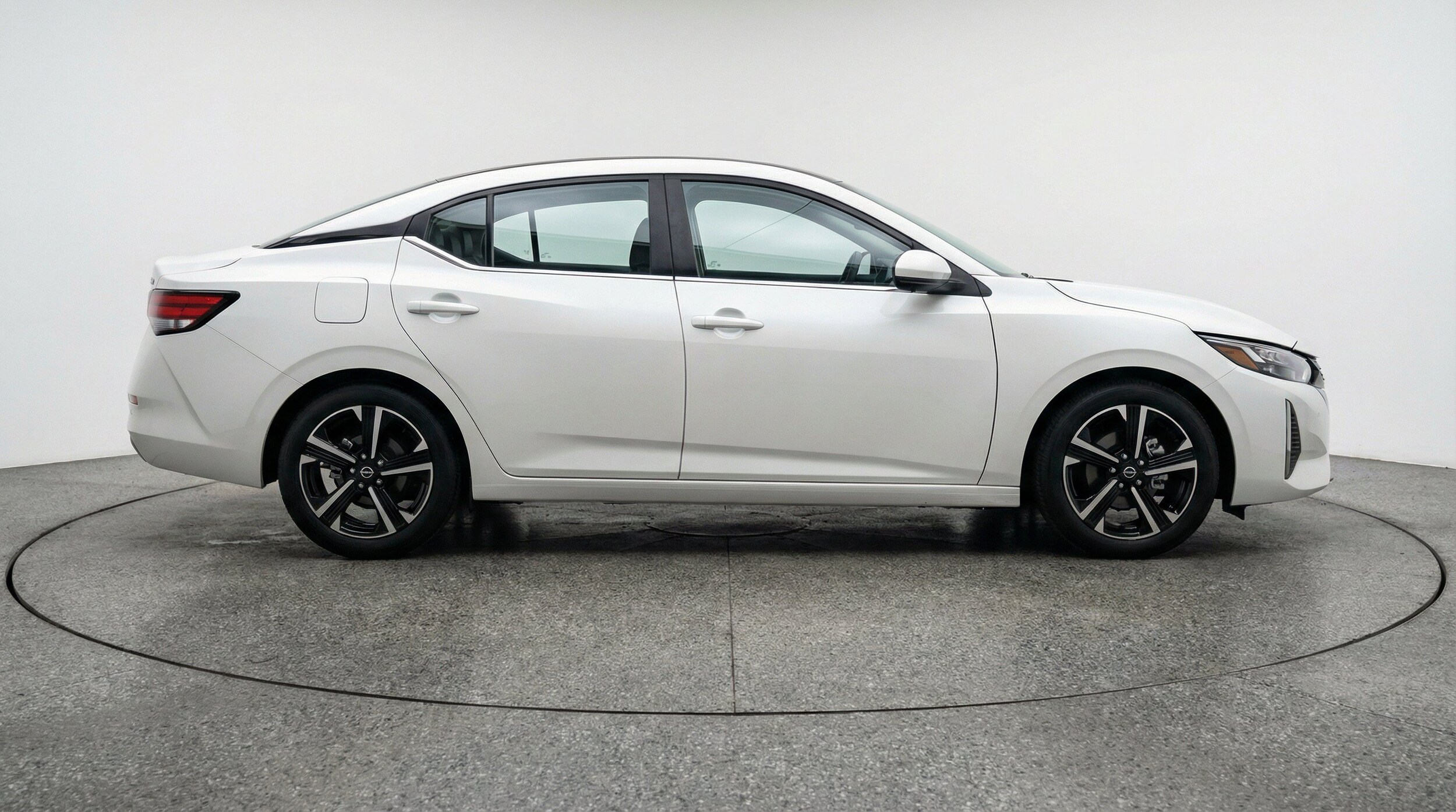 Thumbnail: 2025 Nissan Sentra - 11