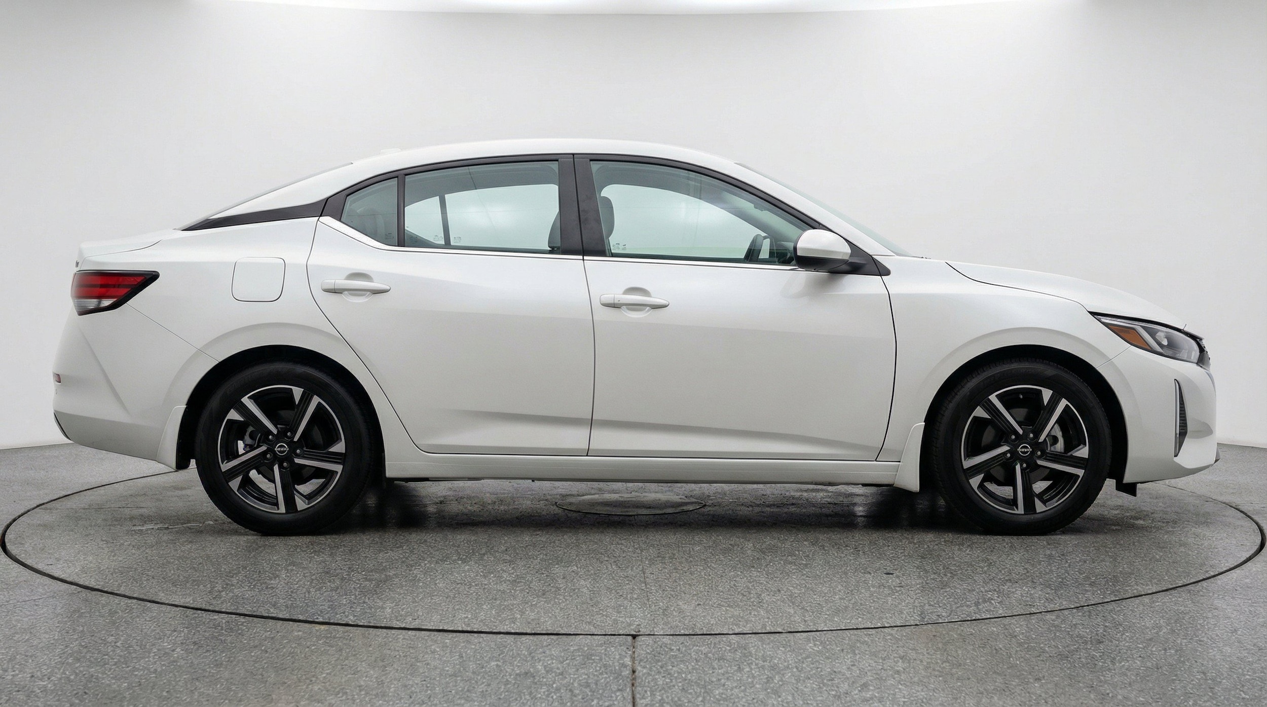 Thumbnail: 2025 Nissan Sentra - 11
