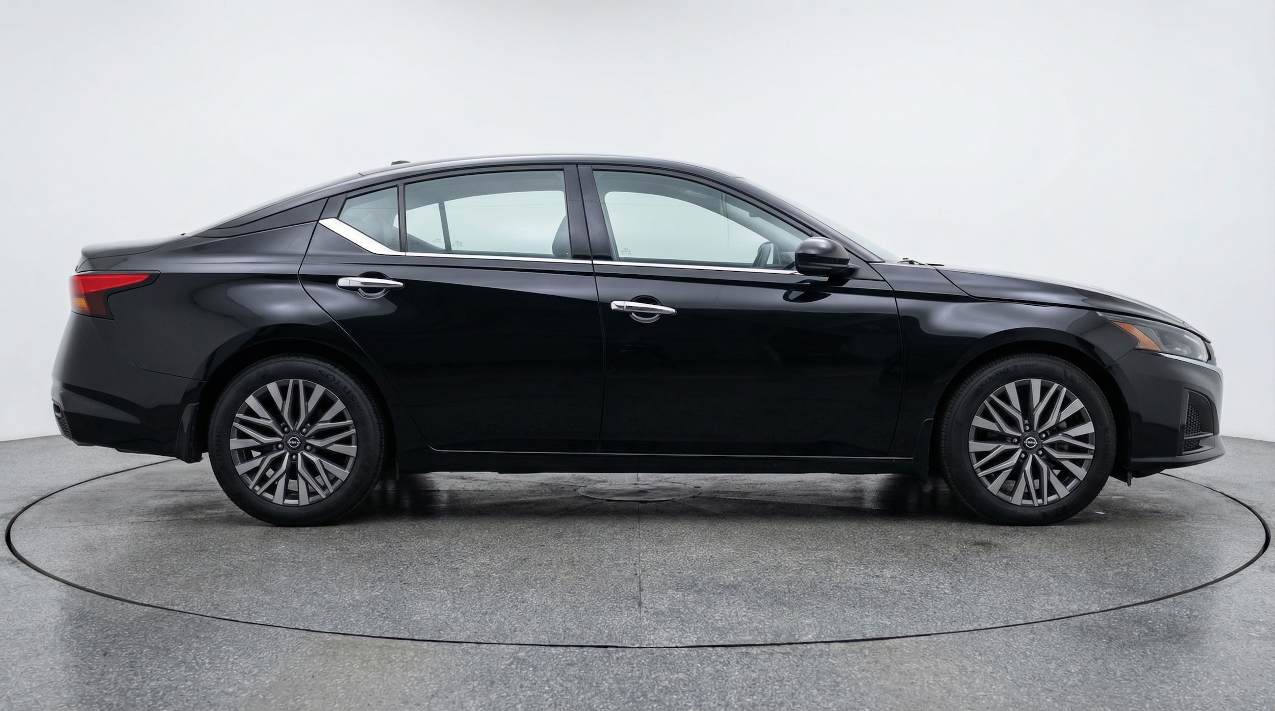 Thumbnail: 2025 Nissan Altima - 8