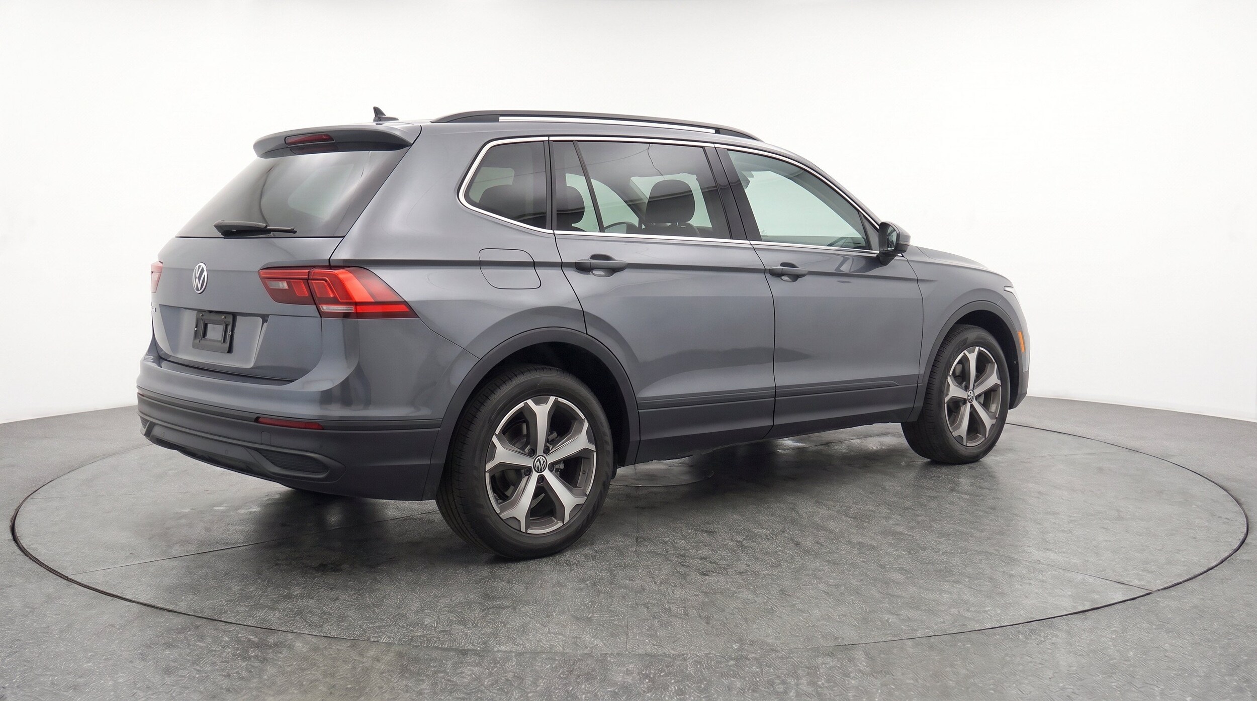 Thumbnail: 2026 Volkswagen Tiguan - 9
