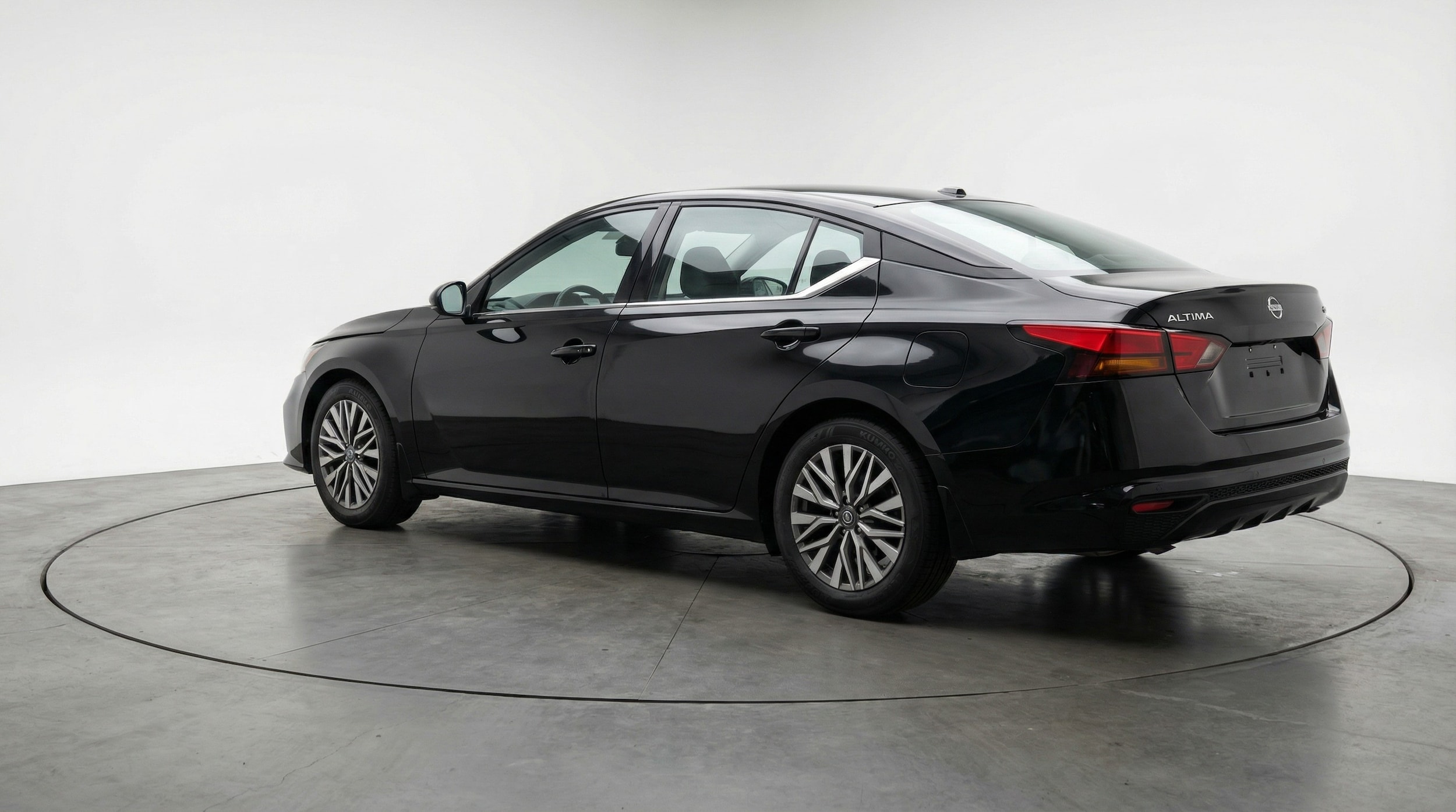 Thumbnail: 2025 Nissan Altima - 5