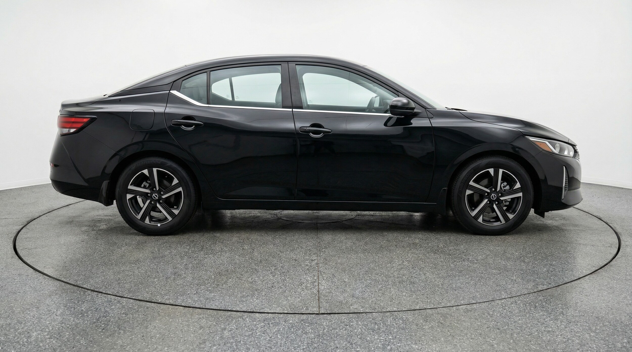 Thumbnail: 2025 Nissan Sentra - 8