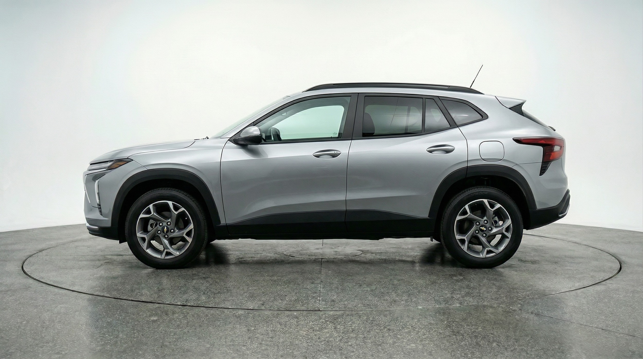 Thumbnail: 2025 Chevrolet Trax - 4