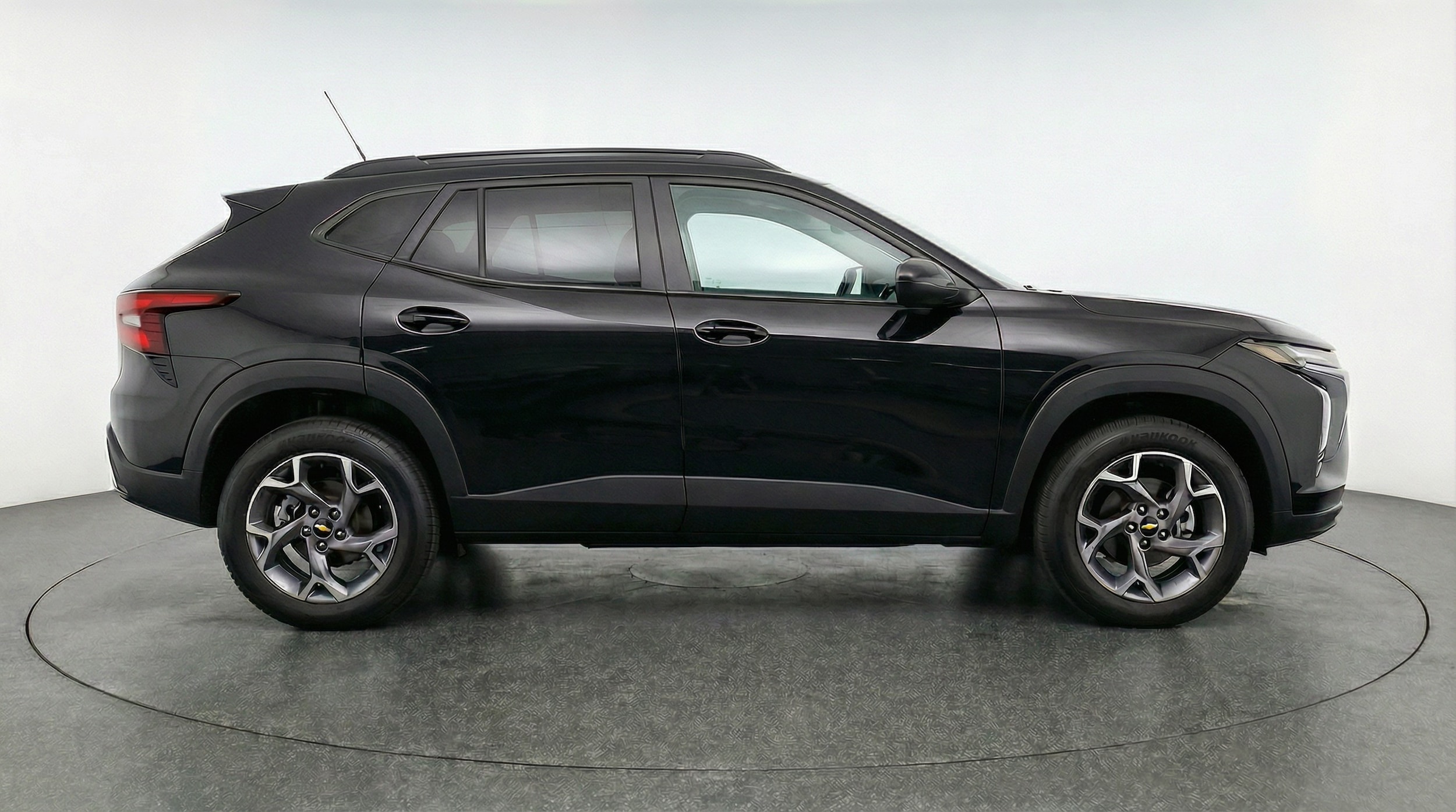 Thumbnail: 2025 Chevrolet Trax - 8