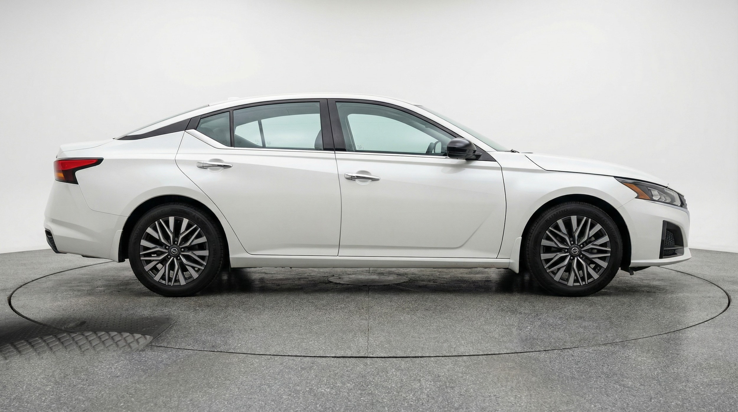 Thumbnail: 2025 Nissan Altima - 8