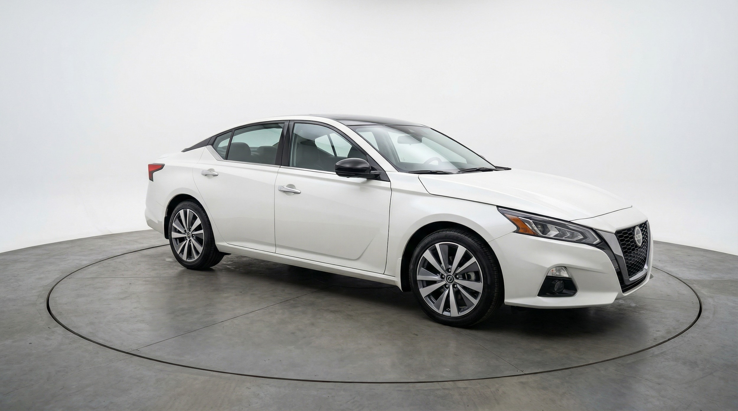 Thumbnail: 2025 Nissan Altima - 1