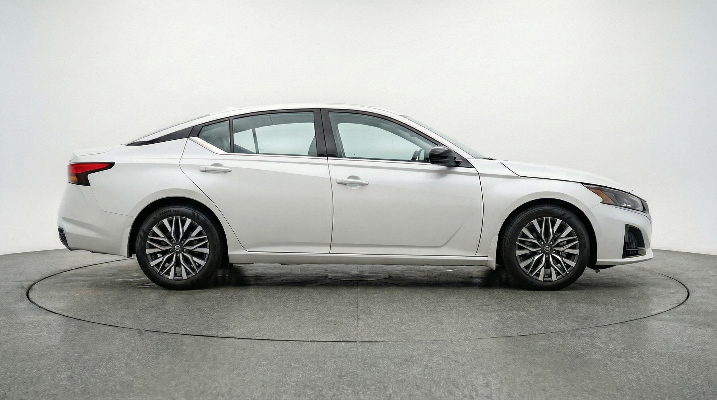 Thumbnail: 2025 Nissan Altima - 8