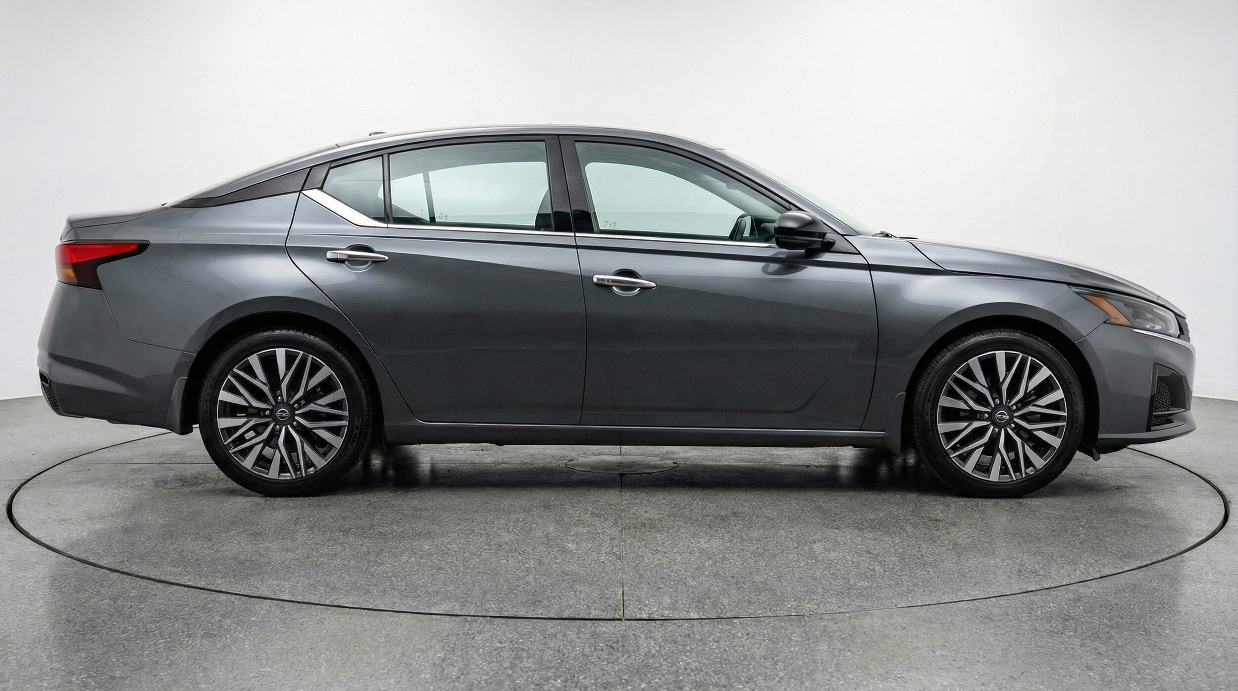 Thumbnail: 2025 Nissan Altima - 8