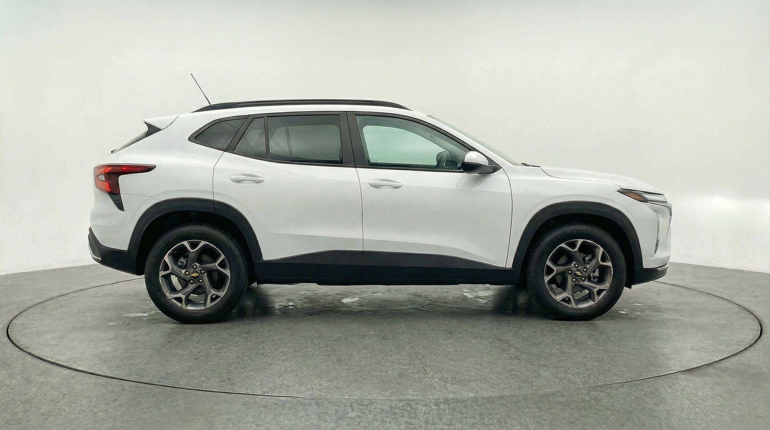 Thumbnail: 2025 Chevrolet Trax - 8