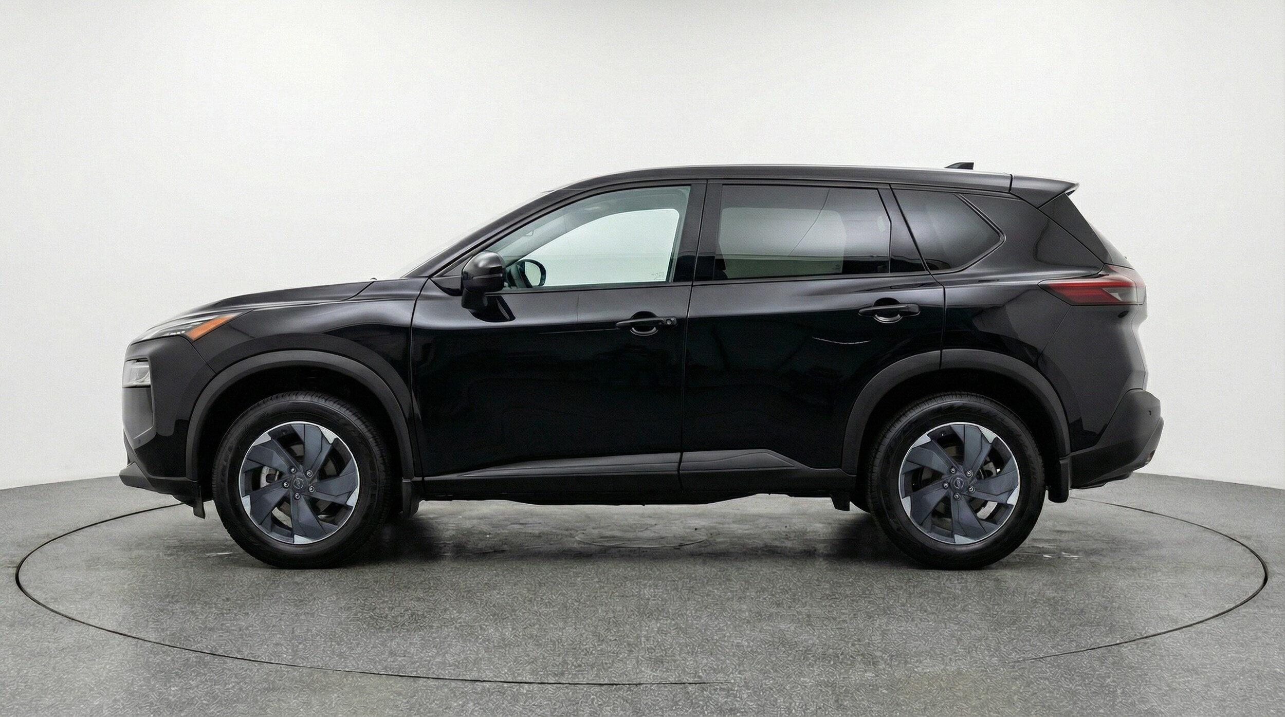 Thumbnail: 2025 Nissan Rogue - 4