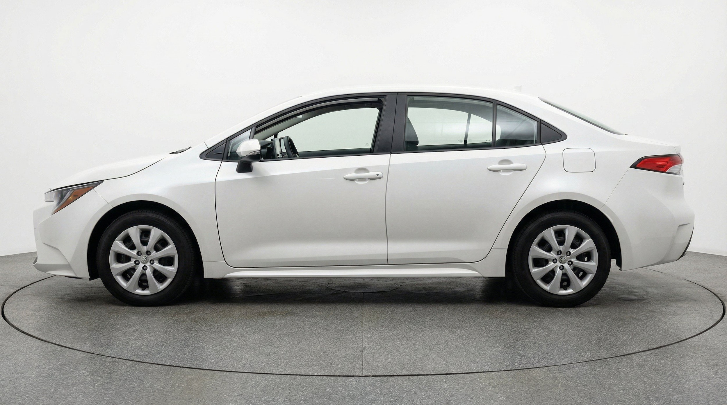 Thumbnail: 2025 Toyota Corolla - 5