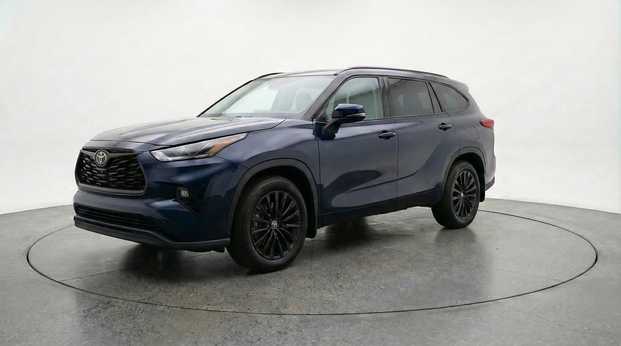 Thumbnail: 2025 Toyota Highlander - 3