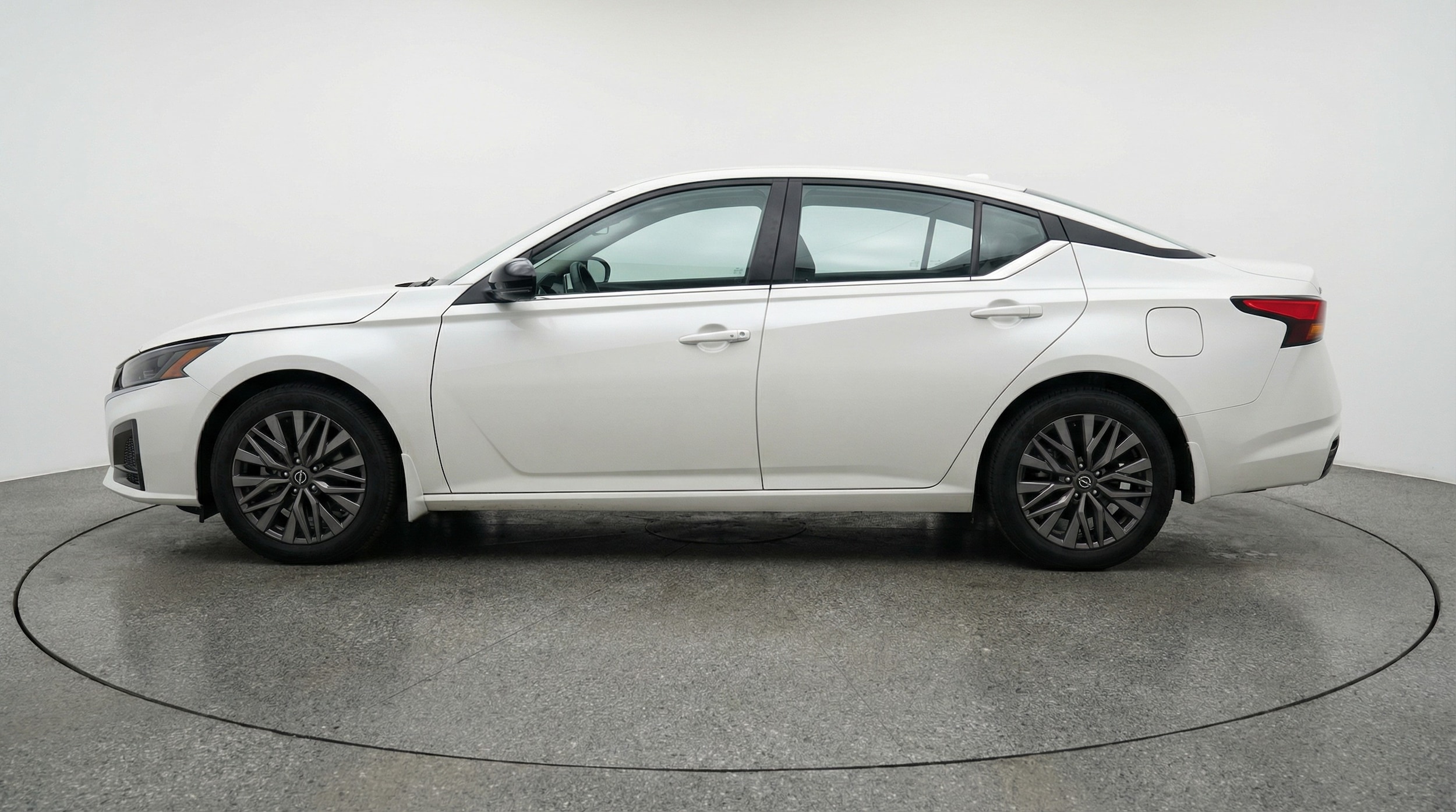 Thumbnail: 2025 Nissan Altima - 4