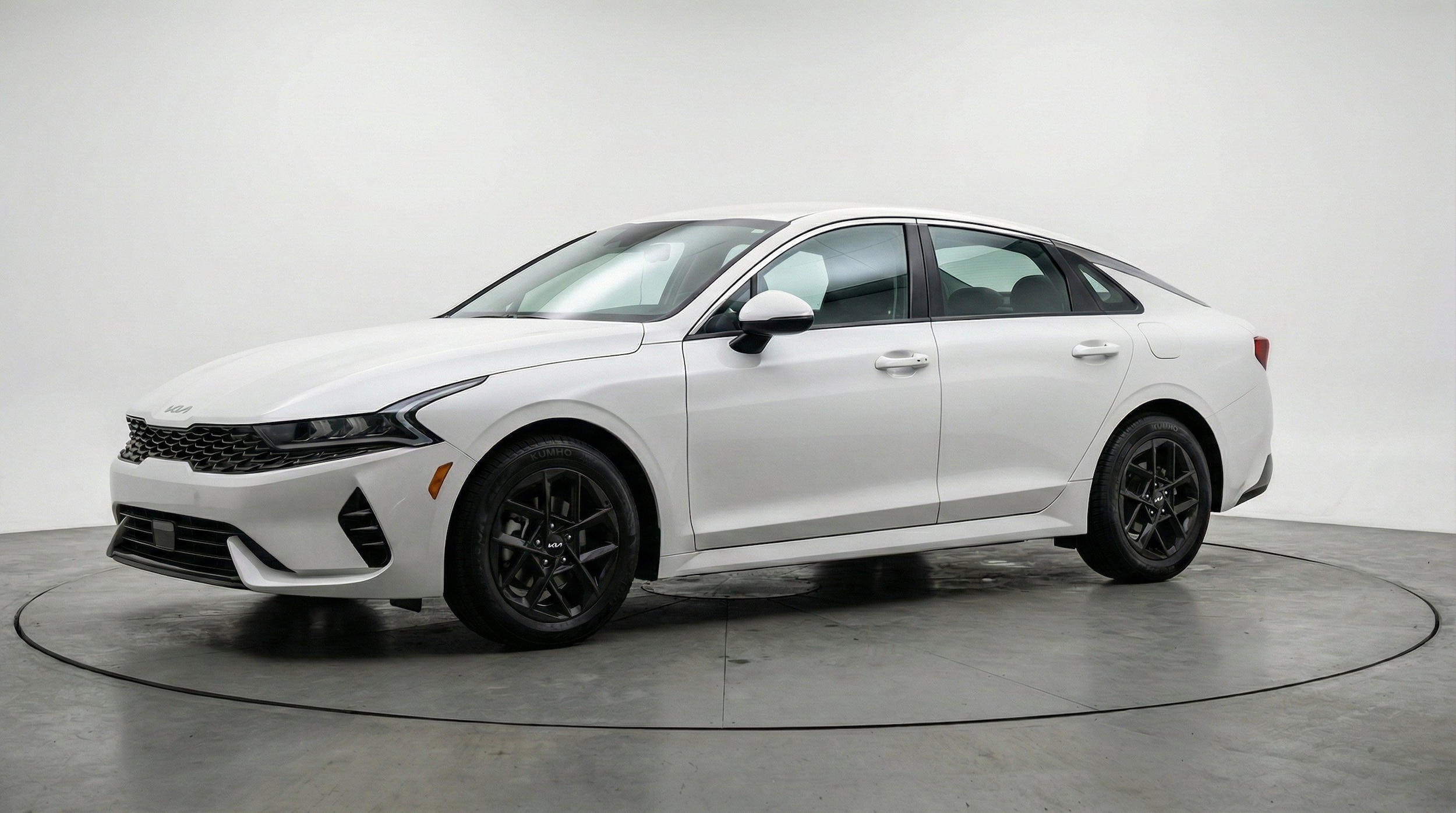 Thumbnail: 2025 Kia K5 - 3