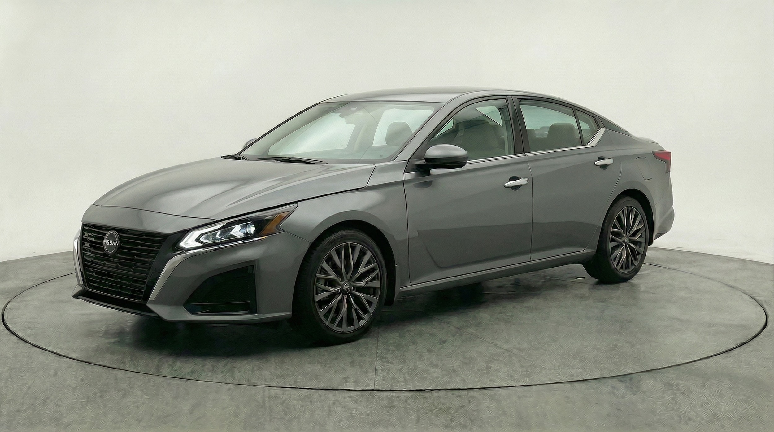 Thumbnail: 2025 Nissan Altima - 3