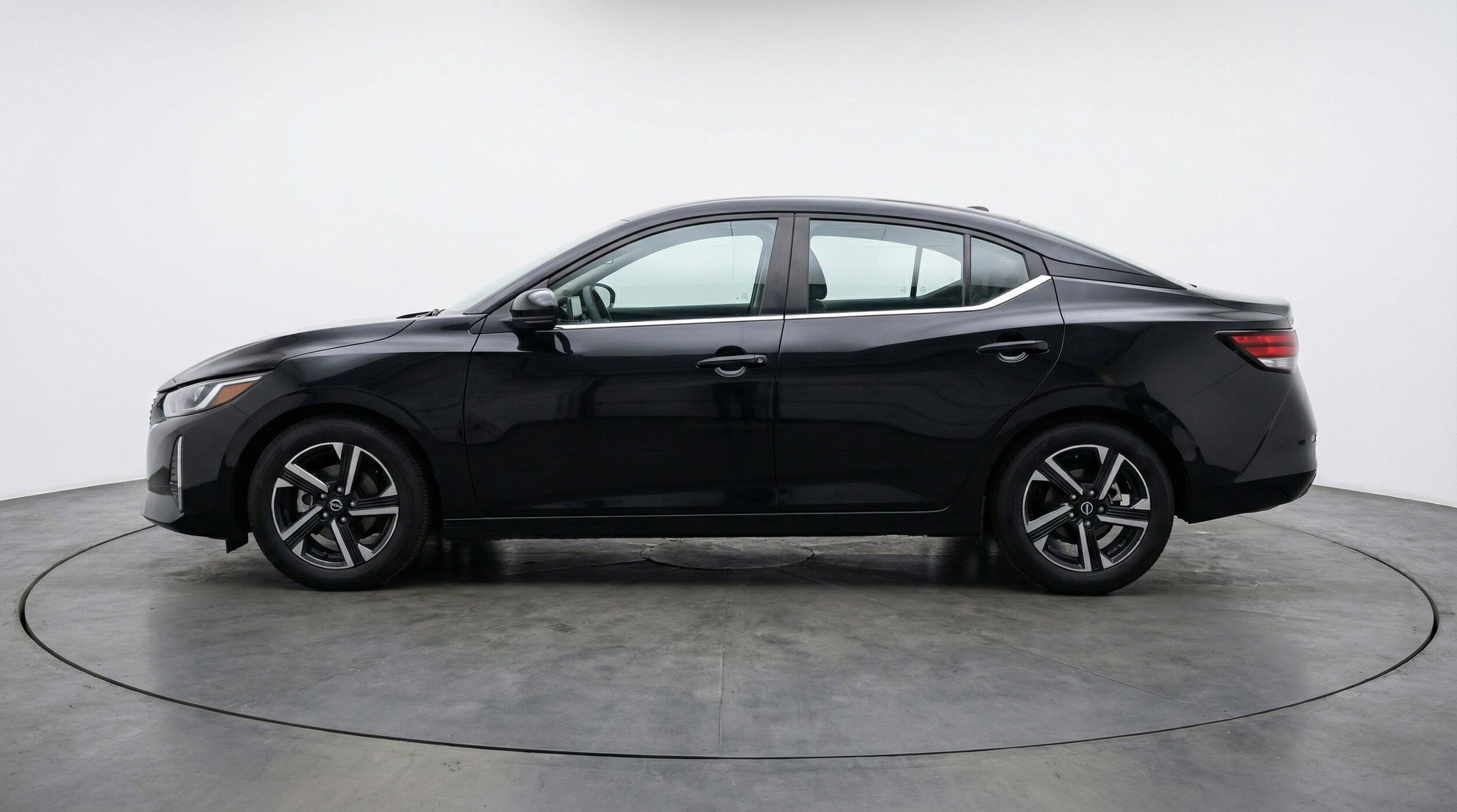 Thumbnail: 2025 Nissan Sentra - 4