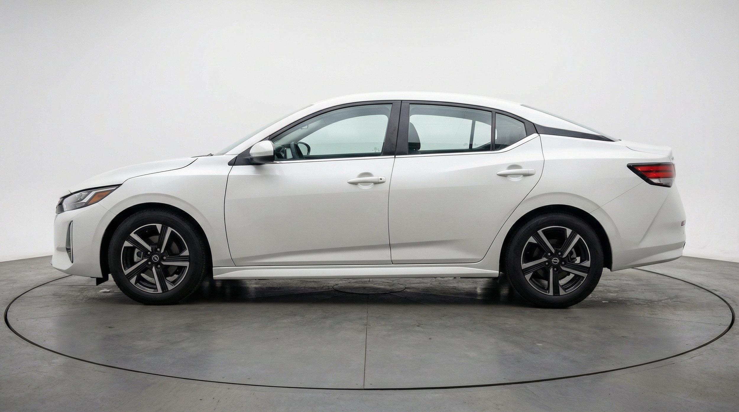Thumbnail: 2025 Nissan Sentra - 5