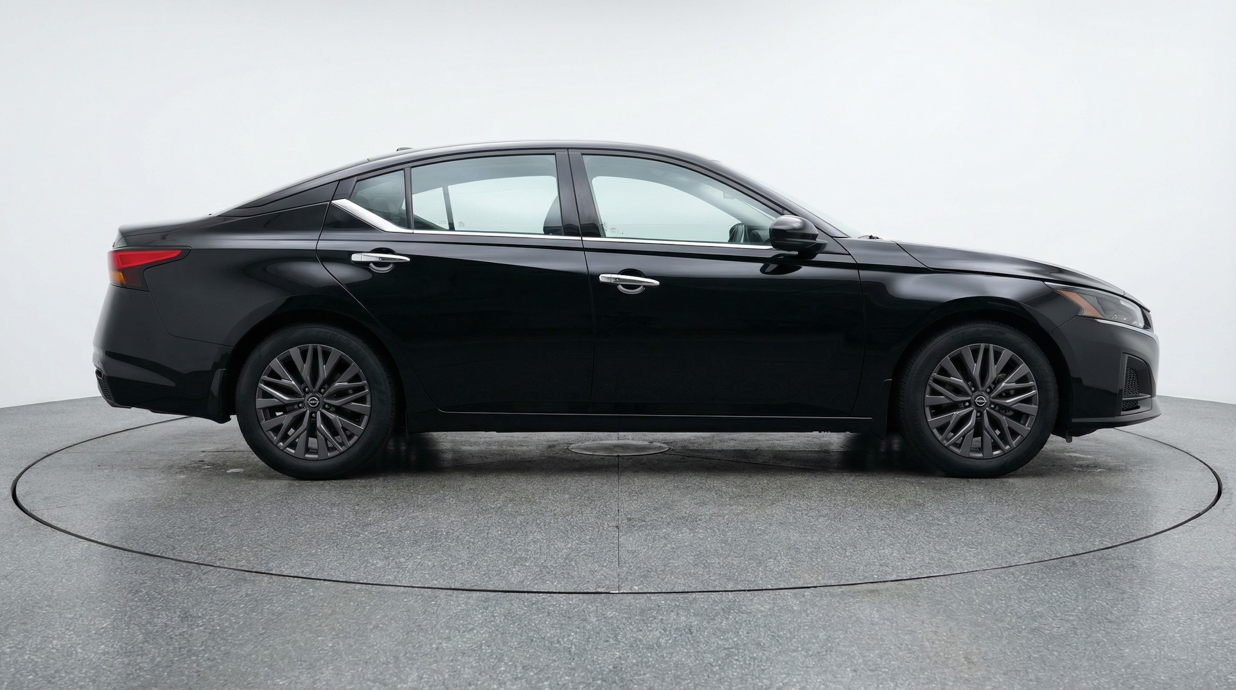 Thumbnail: 2025 Nissan Altima - 8