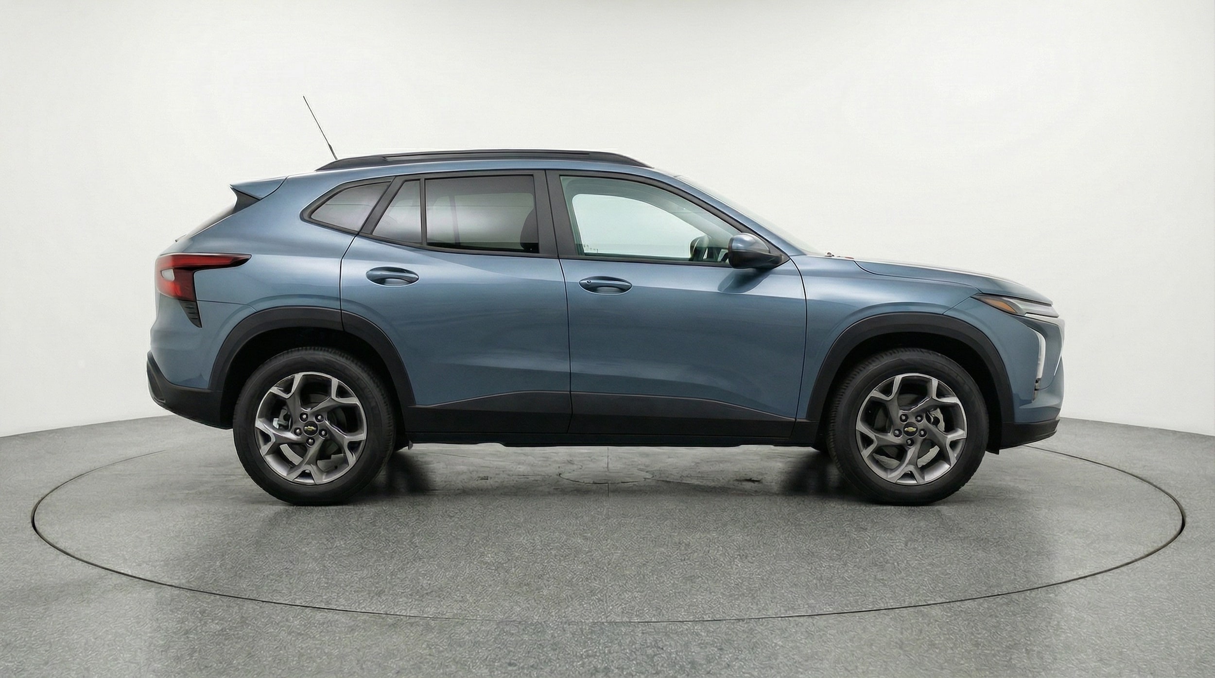 Thumbnail: 2025 Chevrolet Trax - 8